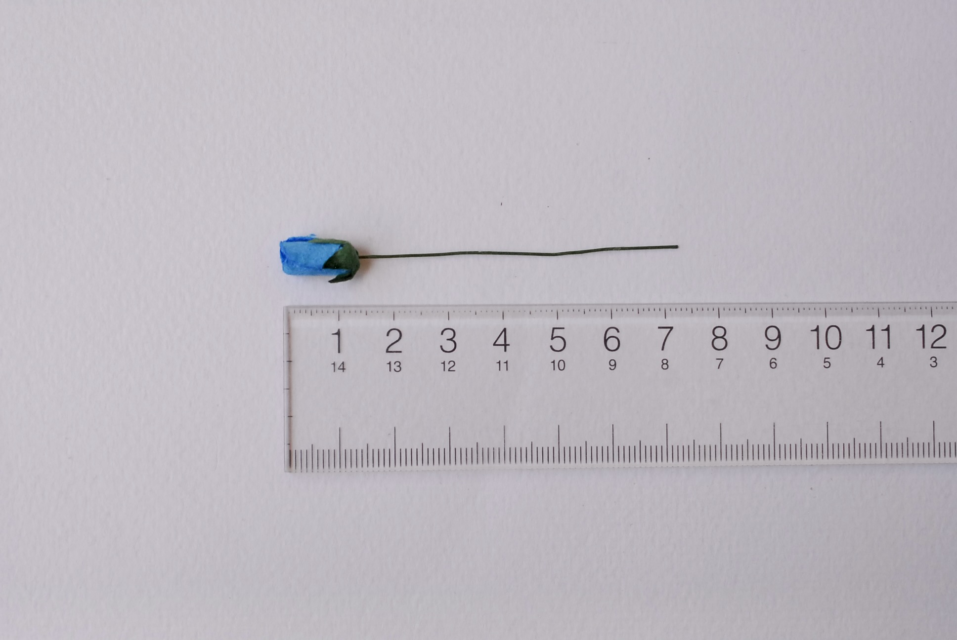 ดอกไม้กระดาษสา ดอกไม้กระดาษสา จตุจักร งานประดิษฐ์ ดอกไม้ทำข้อมือเพื่อนเจ้าสาว แต่งงาน, ดอกกุหลาบตูม 50 ดอก สีฟ้าน้ำทะเล ขนาด 0.8x1.5 cm. paper flowers, budding roses flower 0.8 x1.5 cm. 50 pieces. azure color