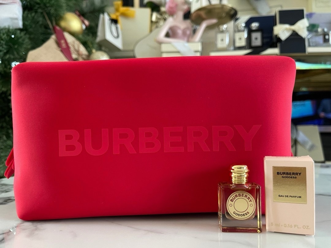 เซ็ทน้ำหอมจิ๋ว BURBERRY Goddess Perfume and Bag Set