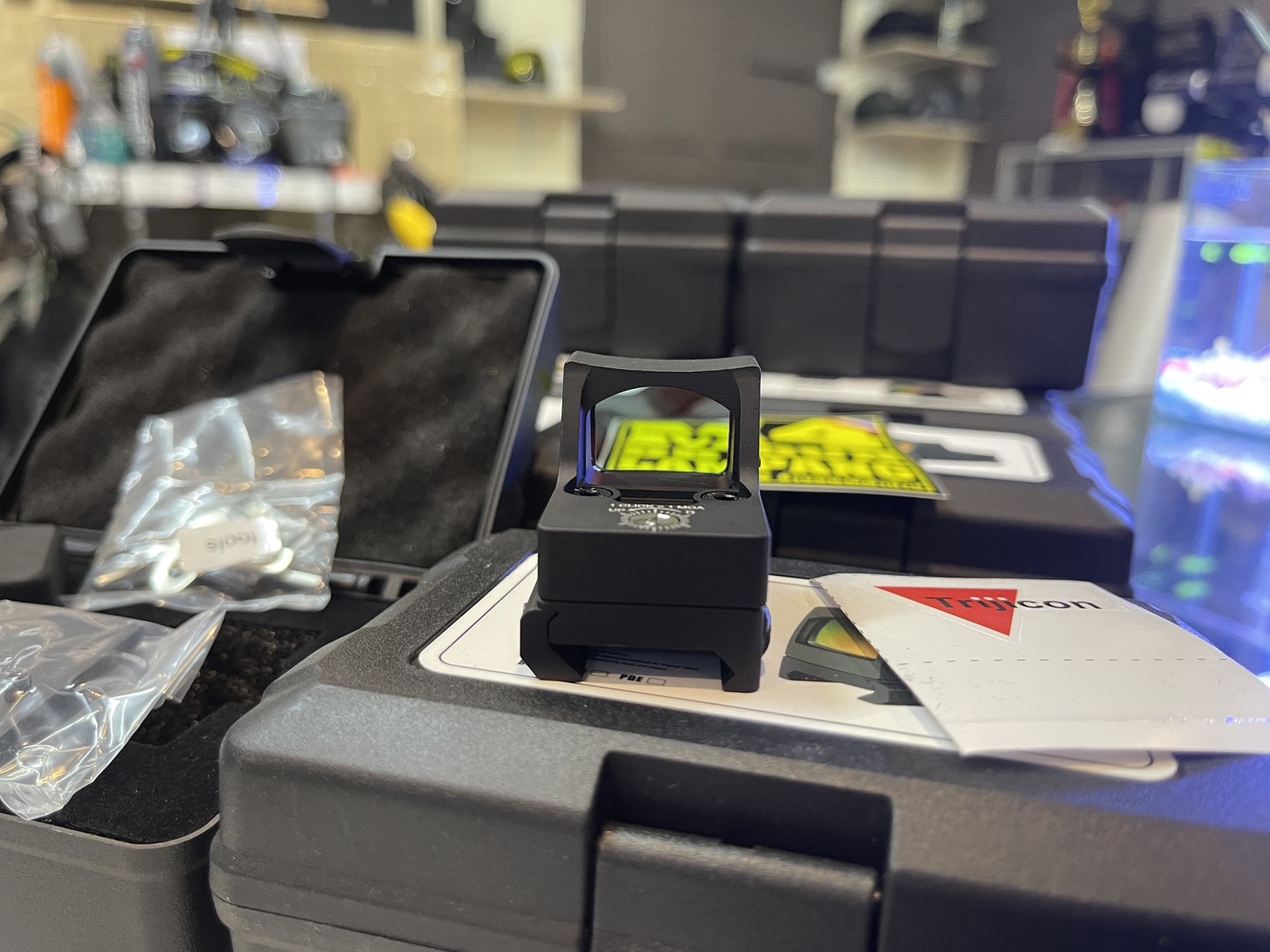 Dot:IMPACT REDDOT TRIJICON RMR กล้องจุดแดง มีขาจับสำหรับปืนสั้น