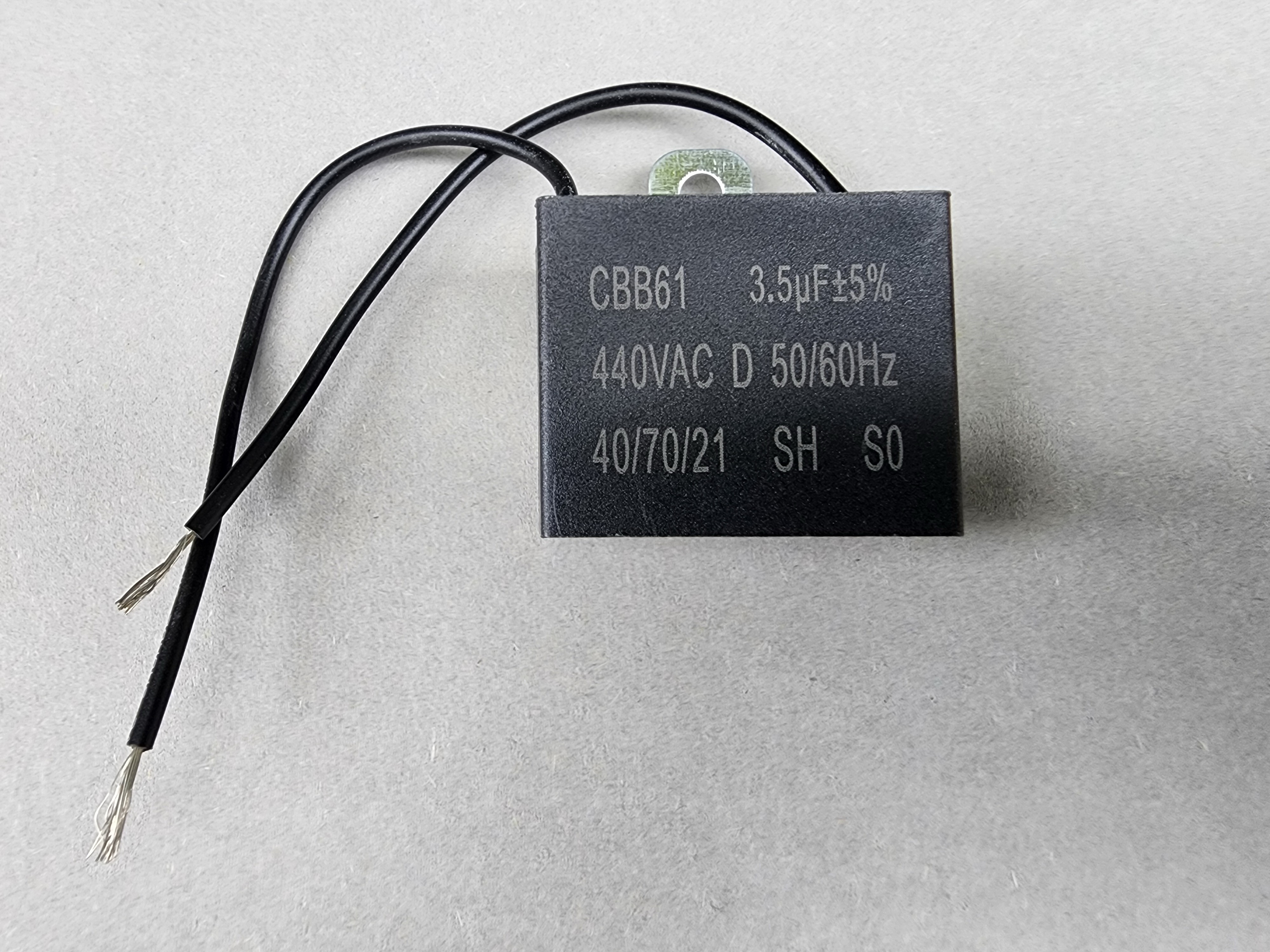 คาปาซิเตอร์พัดลม ตัวเหลี่ยม