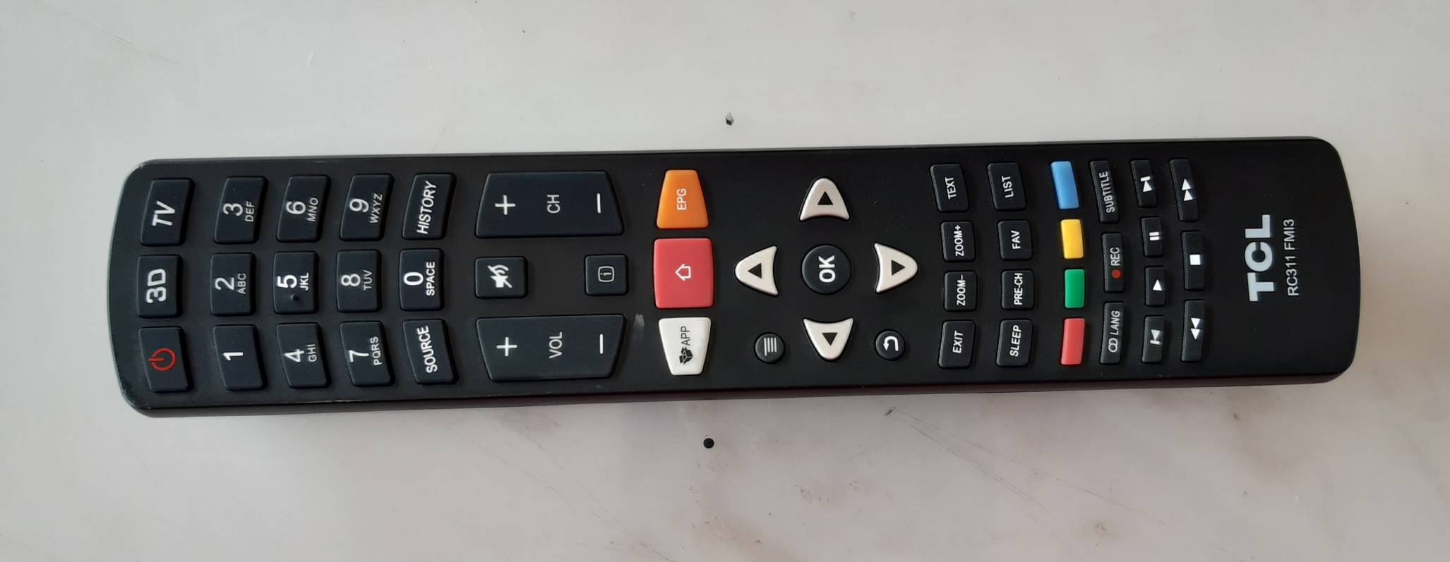 กล่อง 370 รีโมท TCL 48H9610 200 บาท