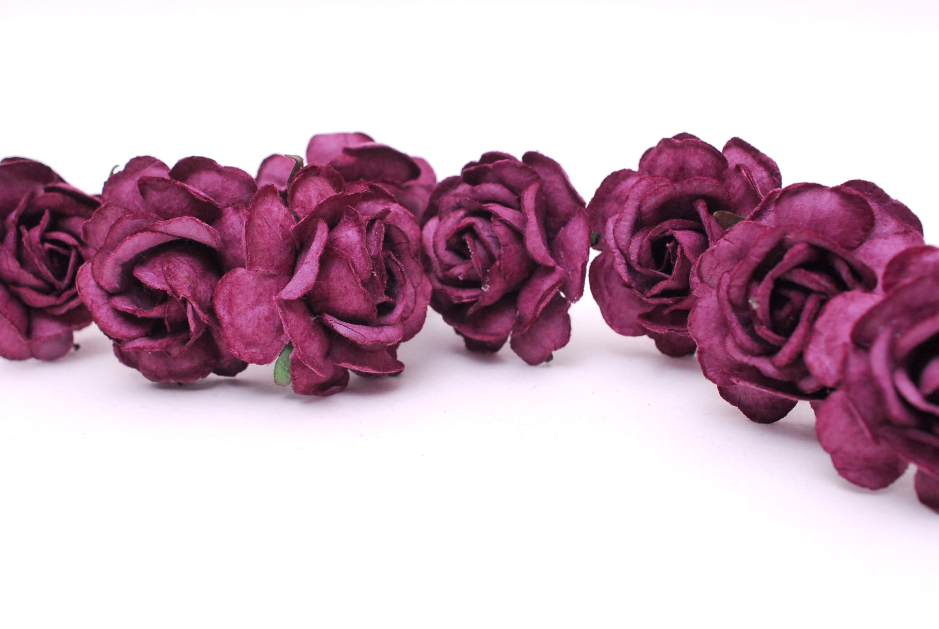 Paper Flower, 25 pieces roses paper size 3.5 cm., byzantine color.