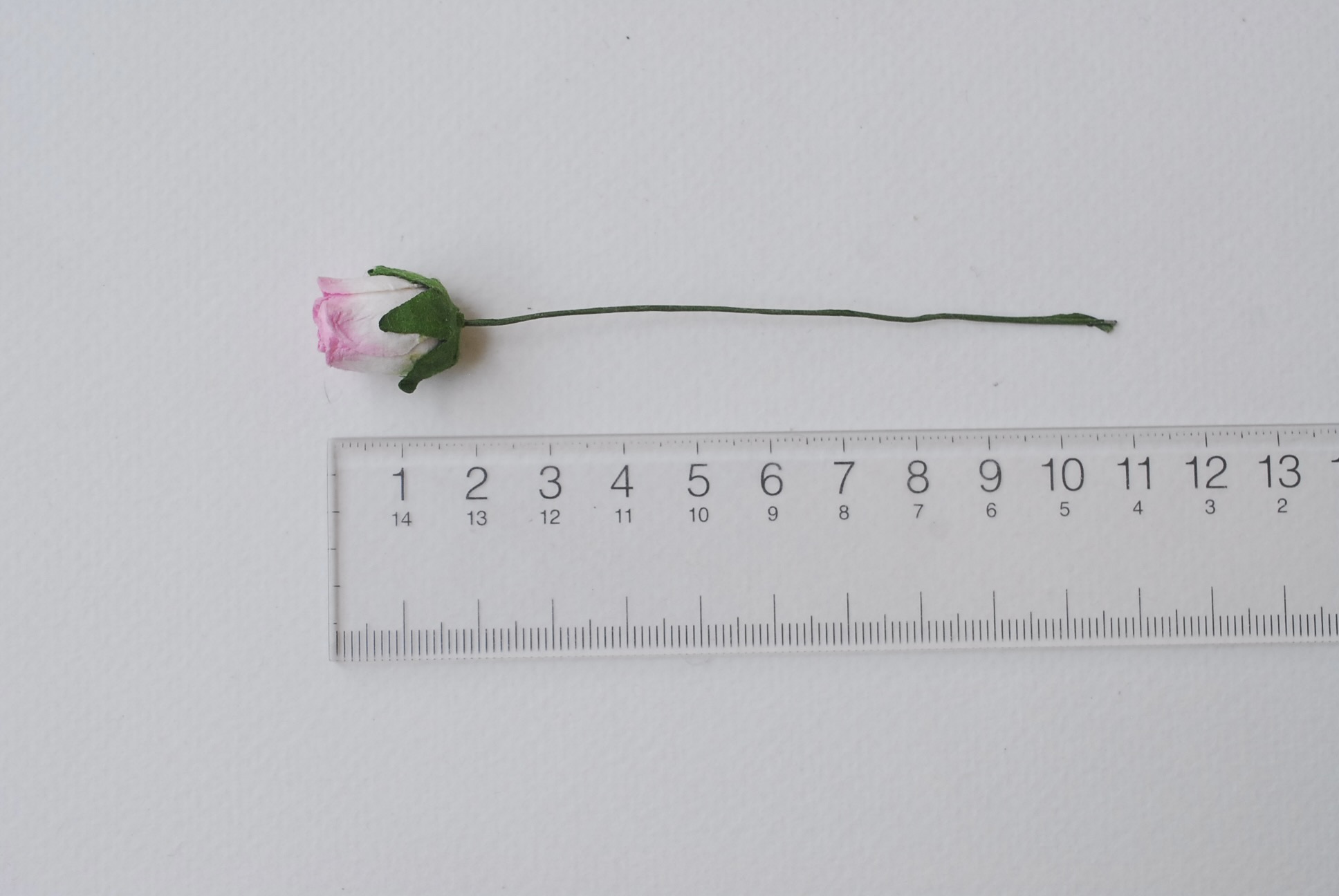 ดอกไม้กระดาษสา ดอกไม้กระดาษสา จตุจักร งานประดิษฐ์ ดอกไม้ทำข้อมือเพื่อนเจ้าสาว แต่งงาน, ดอกกุหลาบตูม 50 ดอก สีชมพูปัดขาว ขนาด 1.5 x 1.5 cm. paper flowers, budding roses flower 1.5x1.5 cm. 50 pieces. pale pink brush white color.