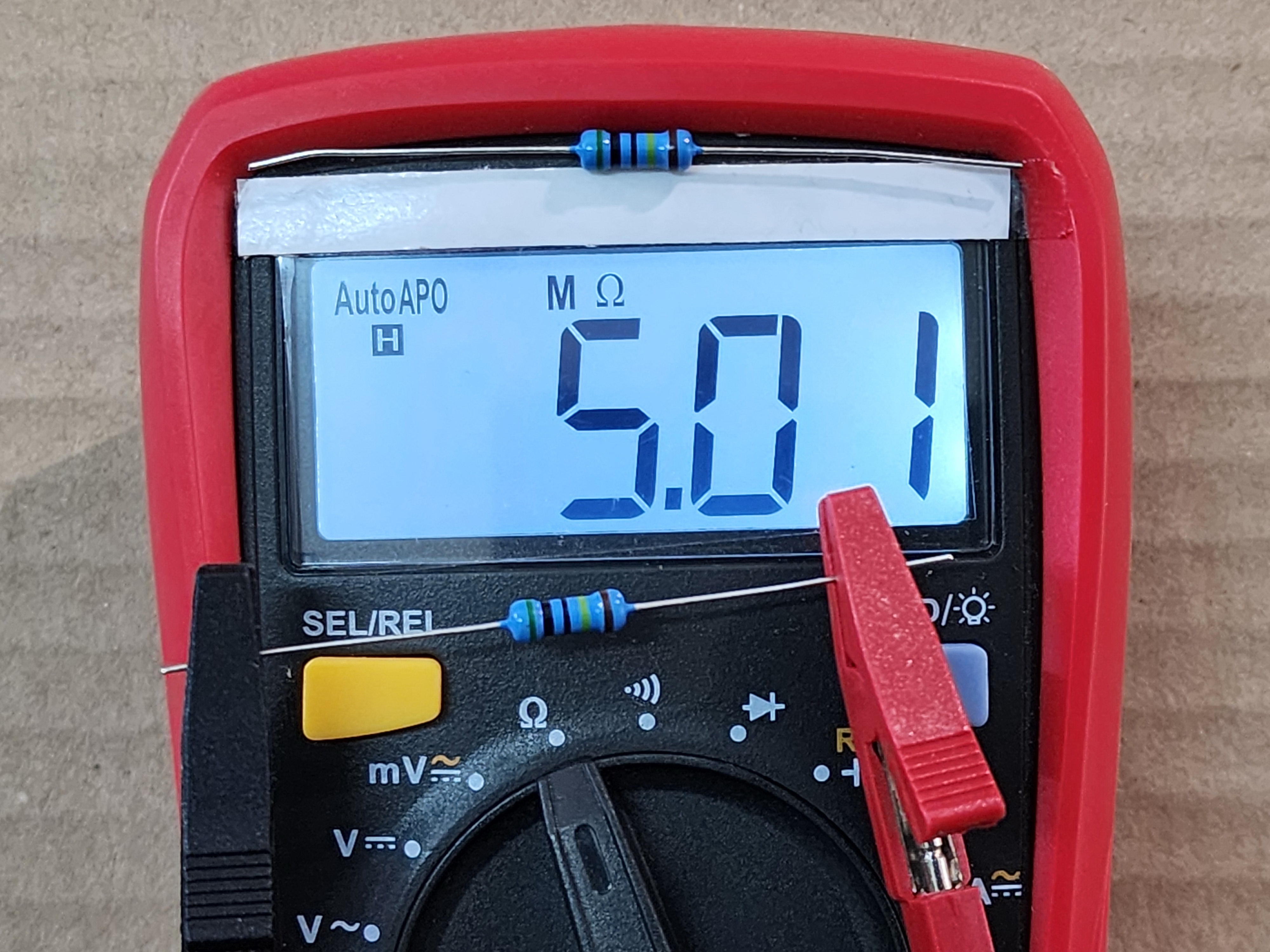 ตัวต้านทาน 5M Ohm ±1% 5 แถบสี มีสีอะไรบ้าง ?