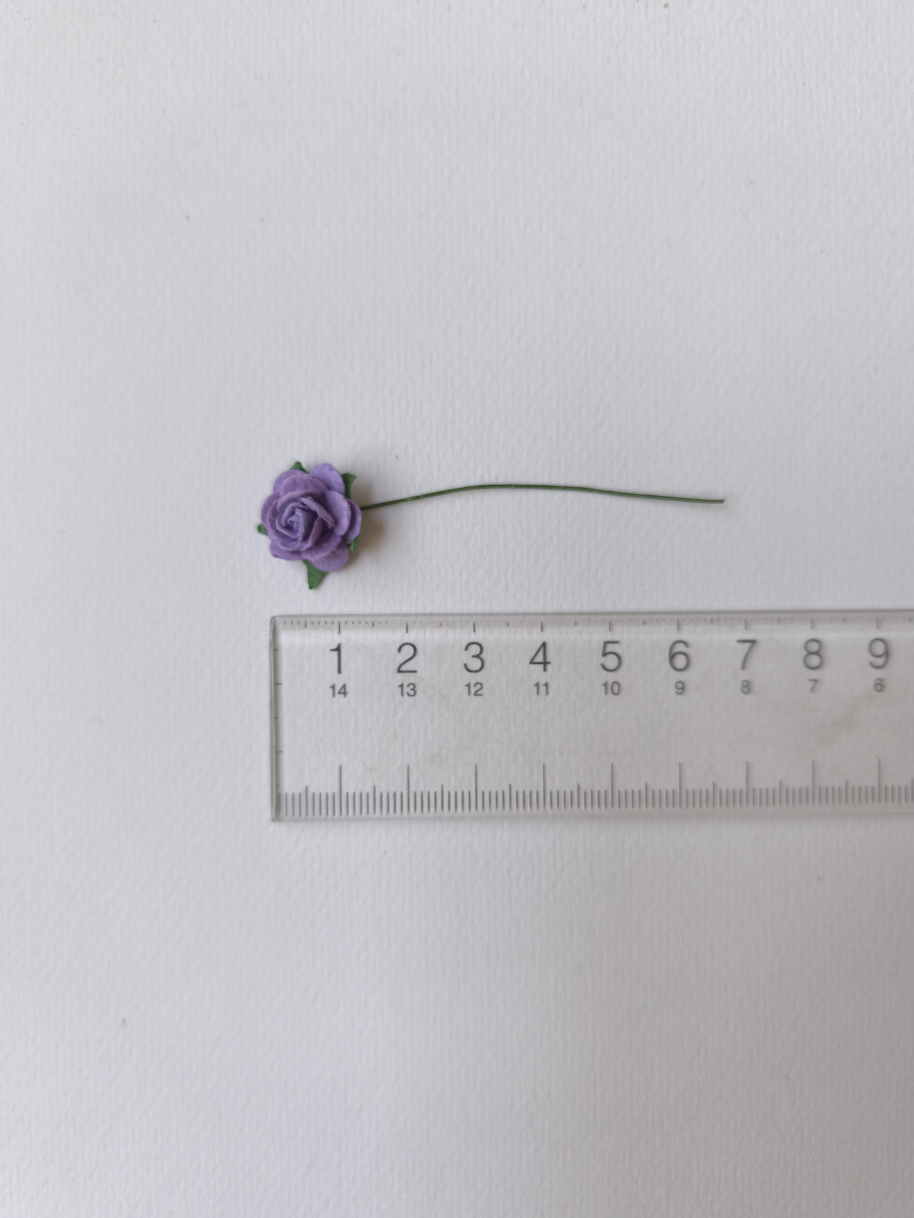 ดอกไม้กระดาษสา ขายส่ง, ดอกกุหลาบกระดาษสา สำหรับประดับ ตกแต่งของชำร่วย, งานแต่งงาน สีม่วง ขนาด 1.5 cm. จำนวน 100 ดอก