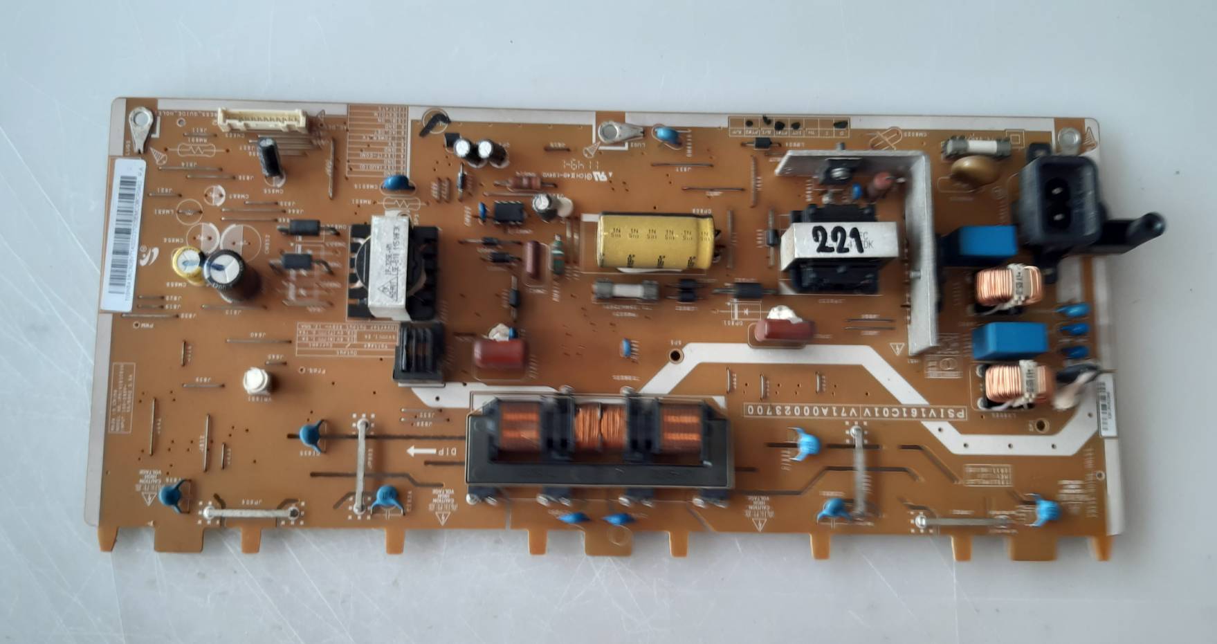อันที่ 221 TOSHIBA 32HV10T ซัฟฟลาย PSIV161C01V V71A00023700 ดีเทสแล้ว