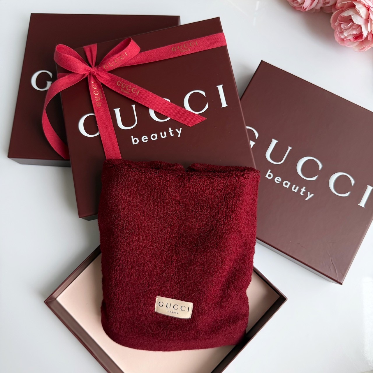 ผ้าขนหนู Gucci Beauty Towel