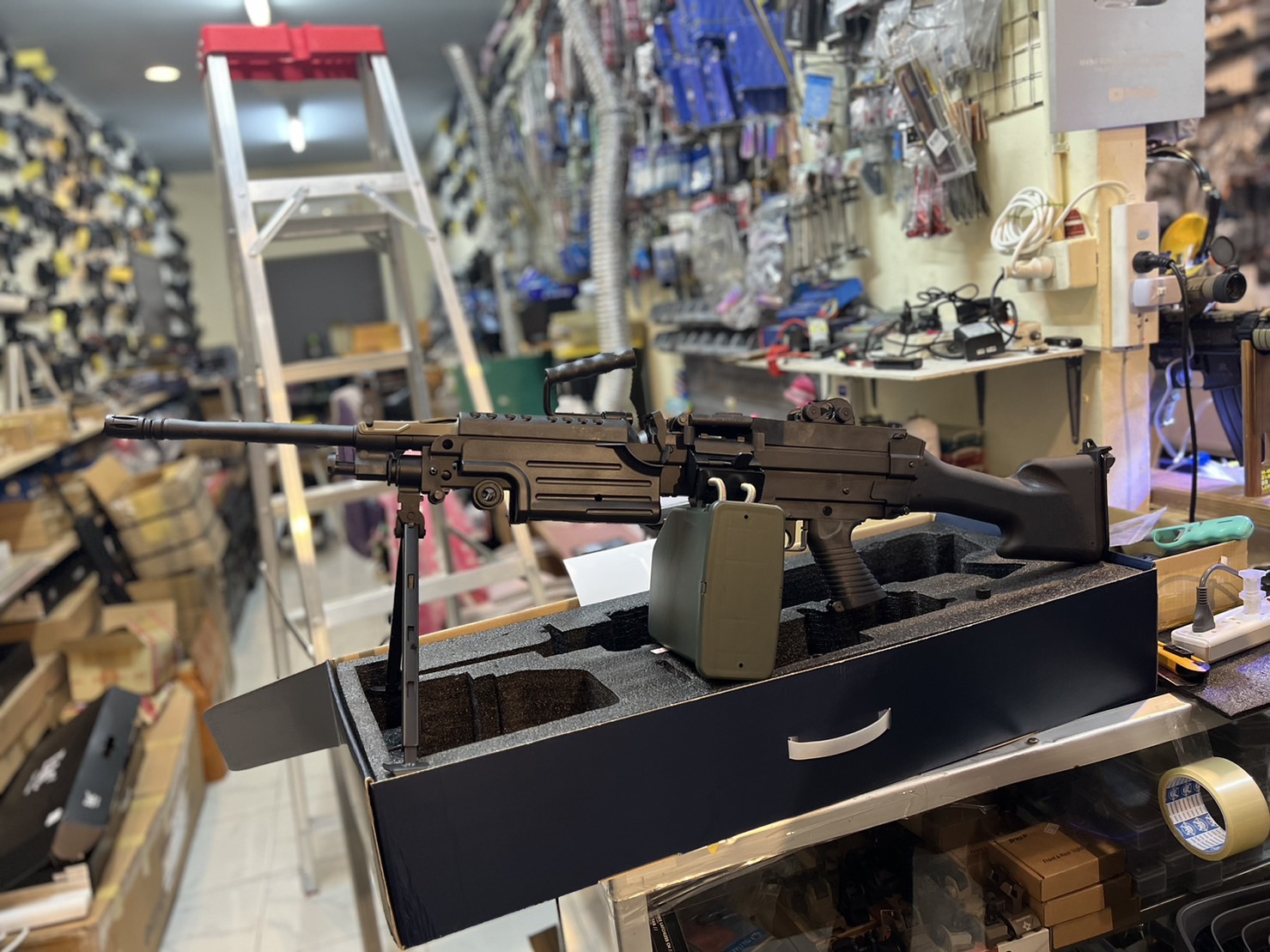 A&K Cybergun FN Licensed M249 MK1