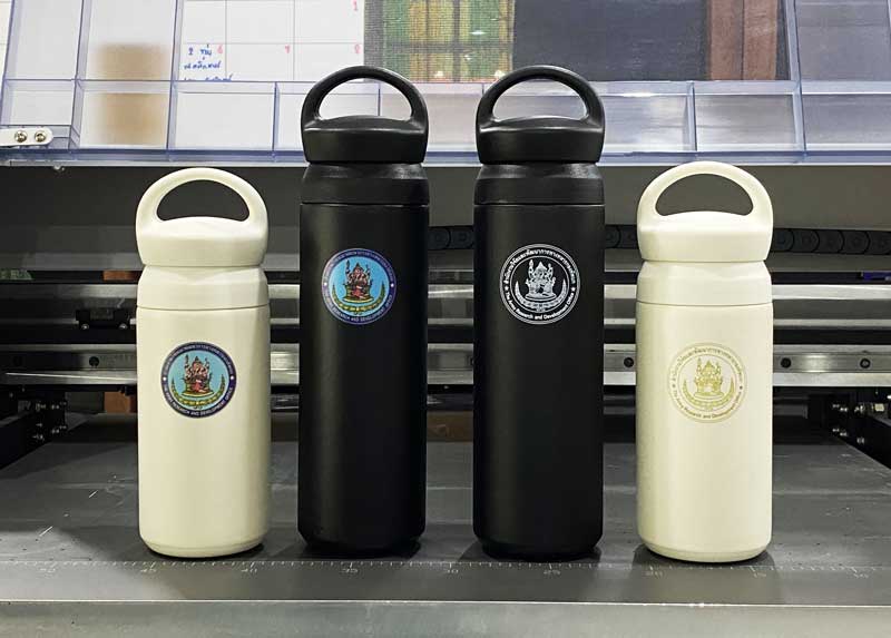 พิมพ์ UV โลโก้บริษัท สกรีน UV โลโก้บริษัท 4 สี