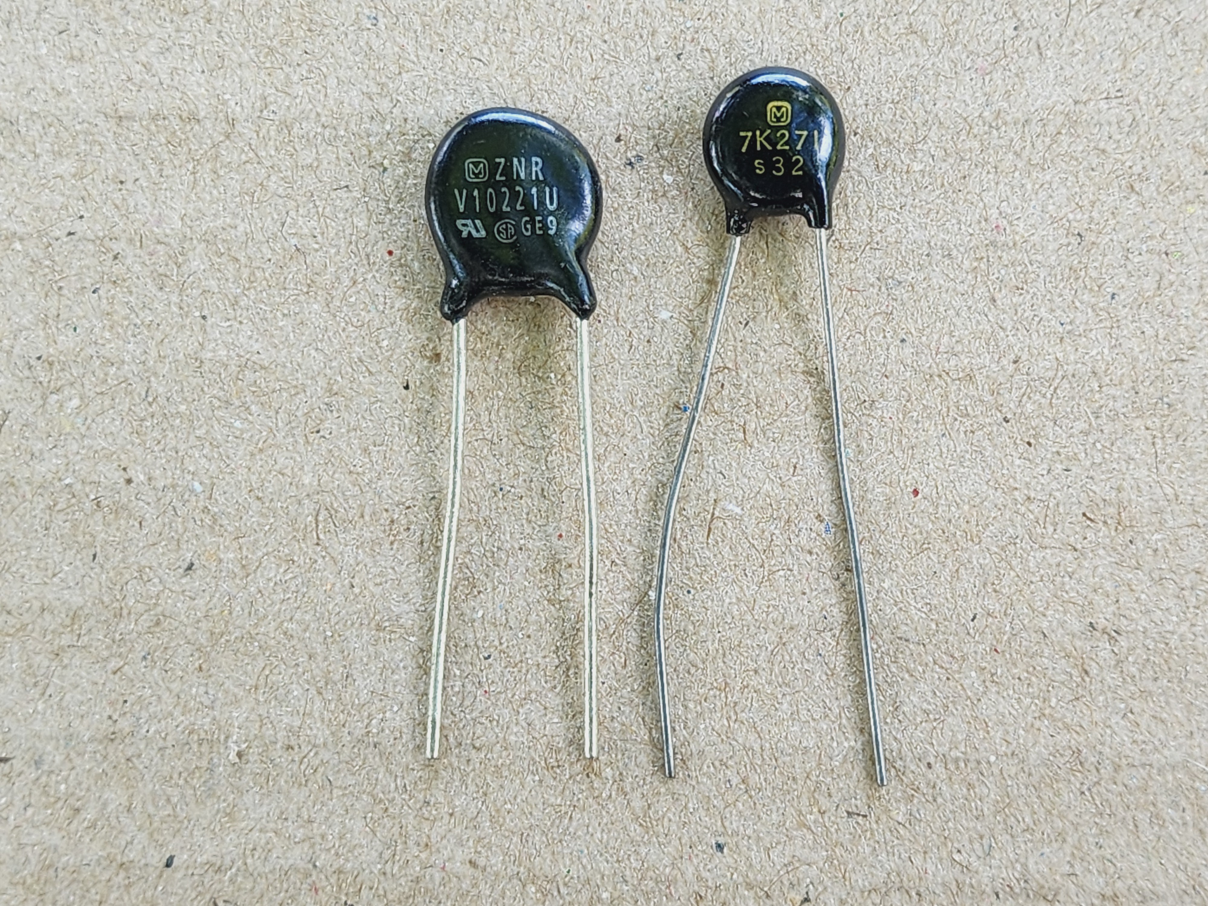 วาริสเตอร์ varistor