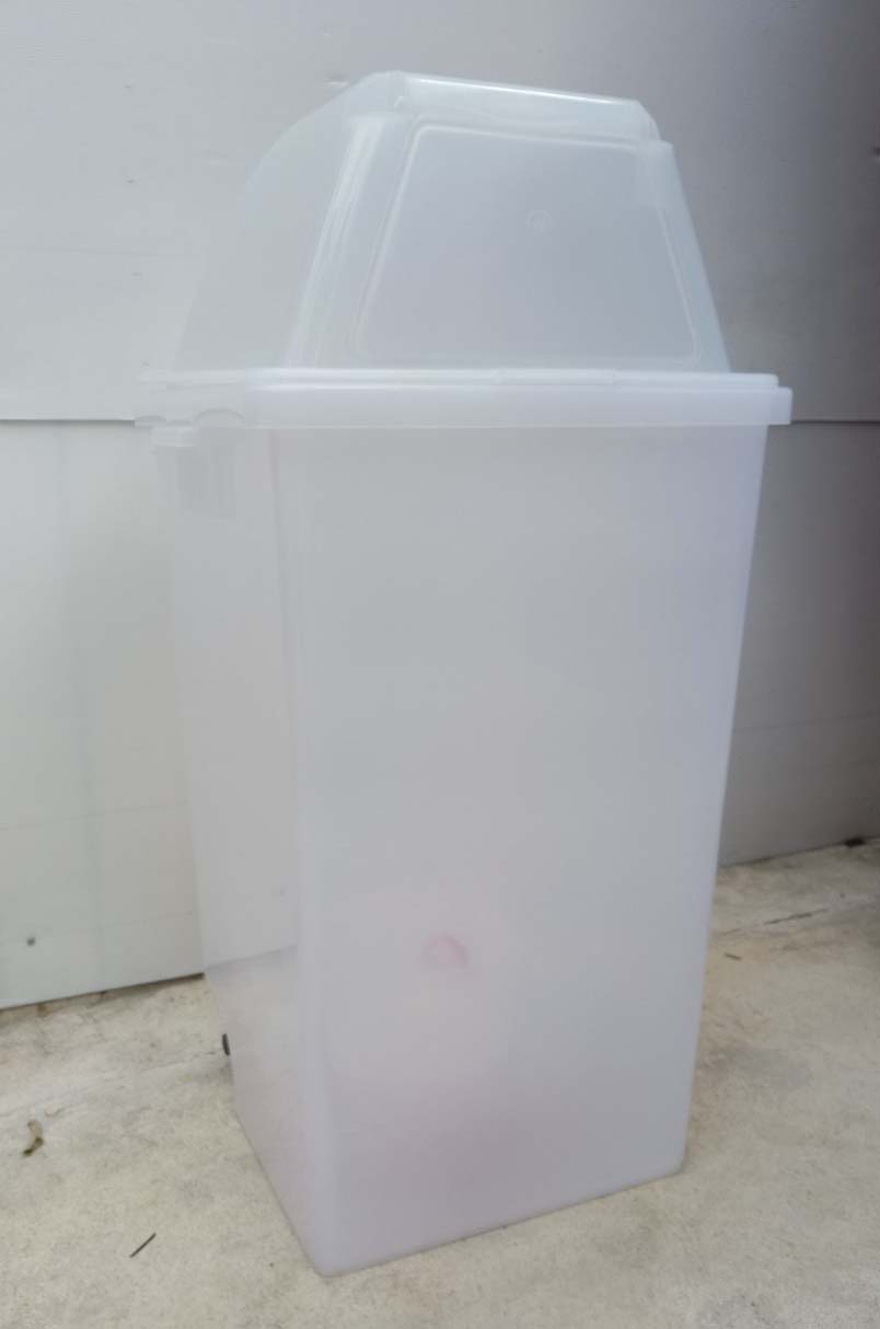 ถังขยะใหญ่ สีใส พร้อมล้อเข็น 120 ลิตร สีใส 1 ช่องทิ้ง
