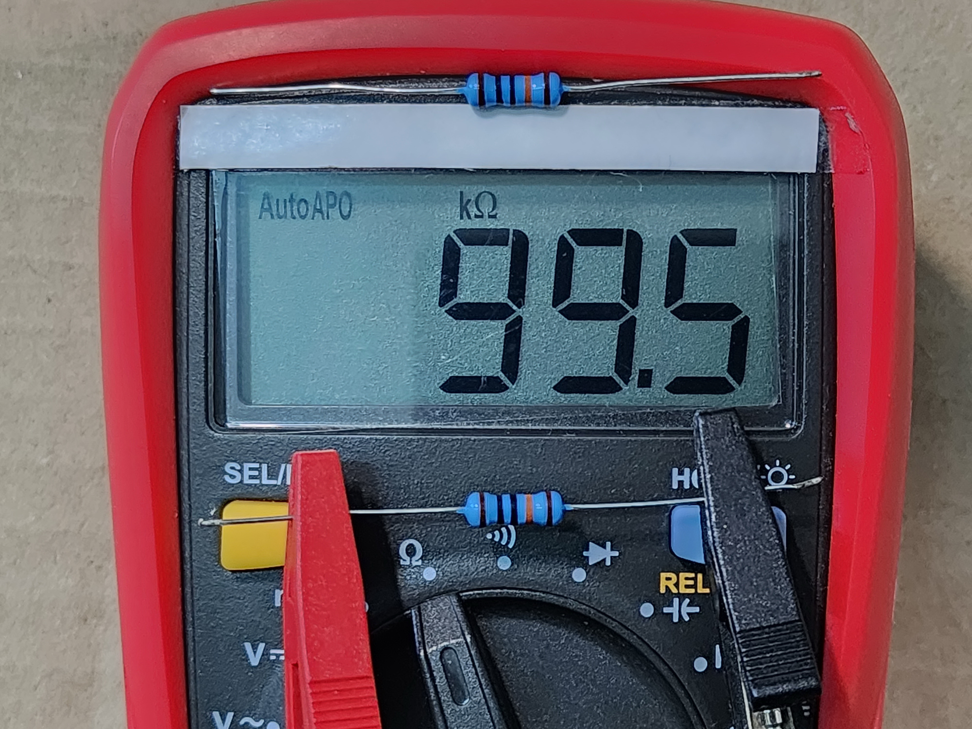 ตัวต้านทาน 100K Ohm 5 แถบสี มีสีอะไรบ้าง ตามรูปอ่านค่าได้กี่โอห์ม