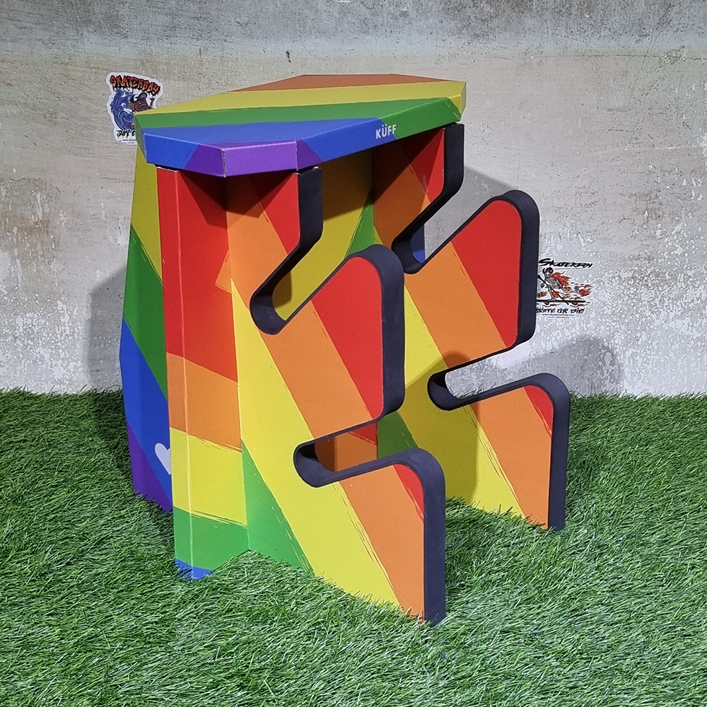 [0102] ชั้นวาง สเก็ตบอร์ด 2-3ชั้น น้ำหนักเบา แข็งแรง นั่งได้ ระวังโดนน้ำ แบบใหม่ ว่างได้เยอะ