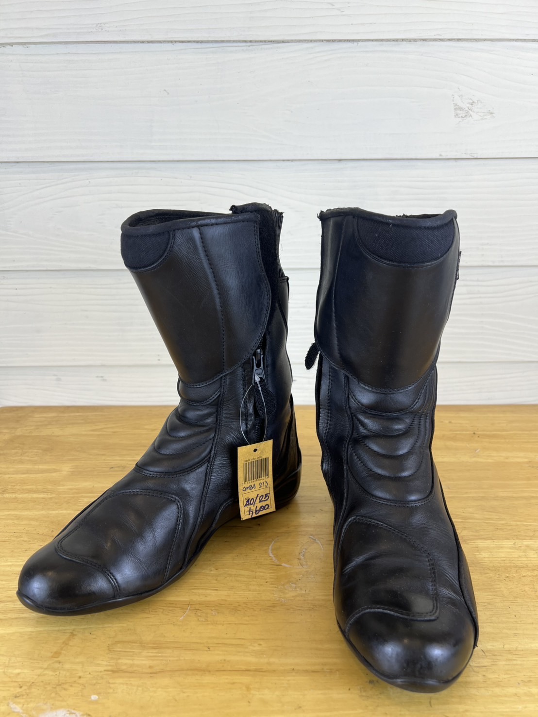 รองเท้าขี่มอเตอร์ไซด์( มือสอง) CMBA-213 Size ขนาดจากป้าย 40EUR /6UK /25CM TCX