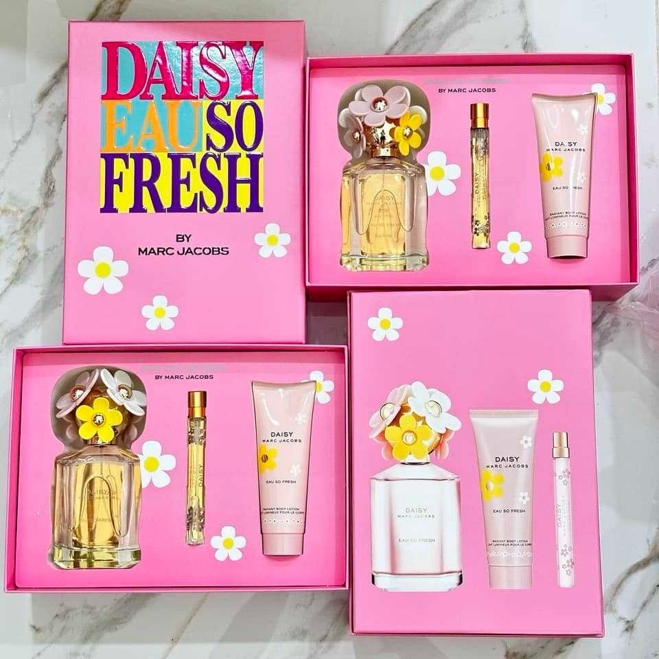 เซ็ทน้ำหอม Marc Jacob Daisy Eau So Fresh EDT Box SET 3 Pcs.