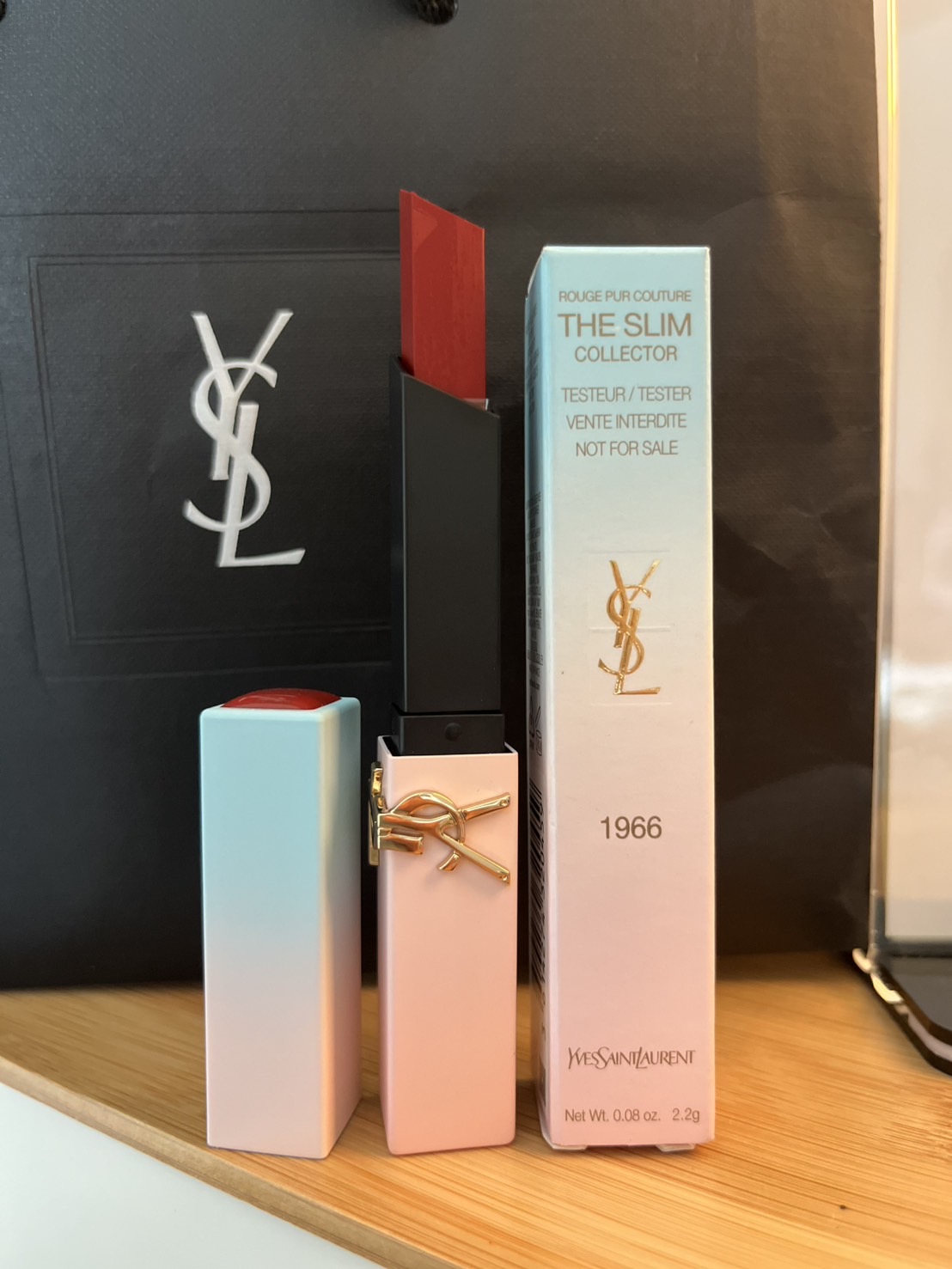 ลิปสติก YSL The Slim Velvet Radical # 1966 Rouge Libre ขนาด 2.2g
