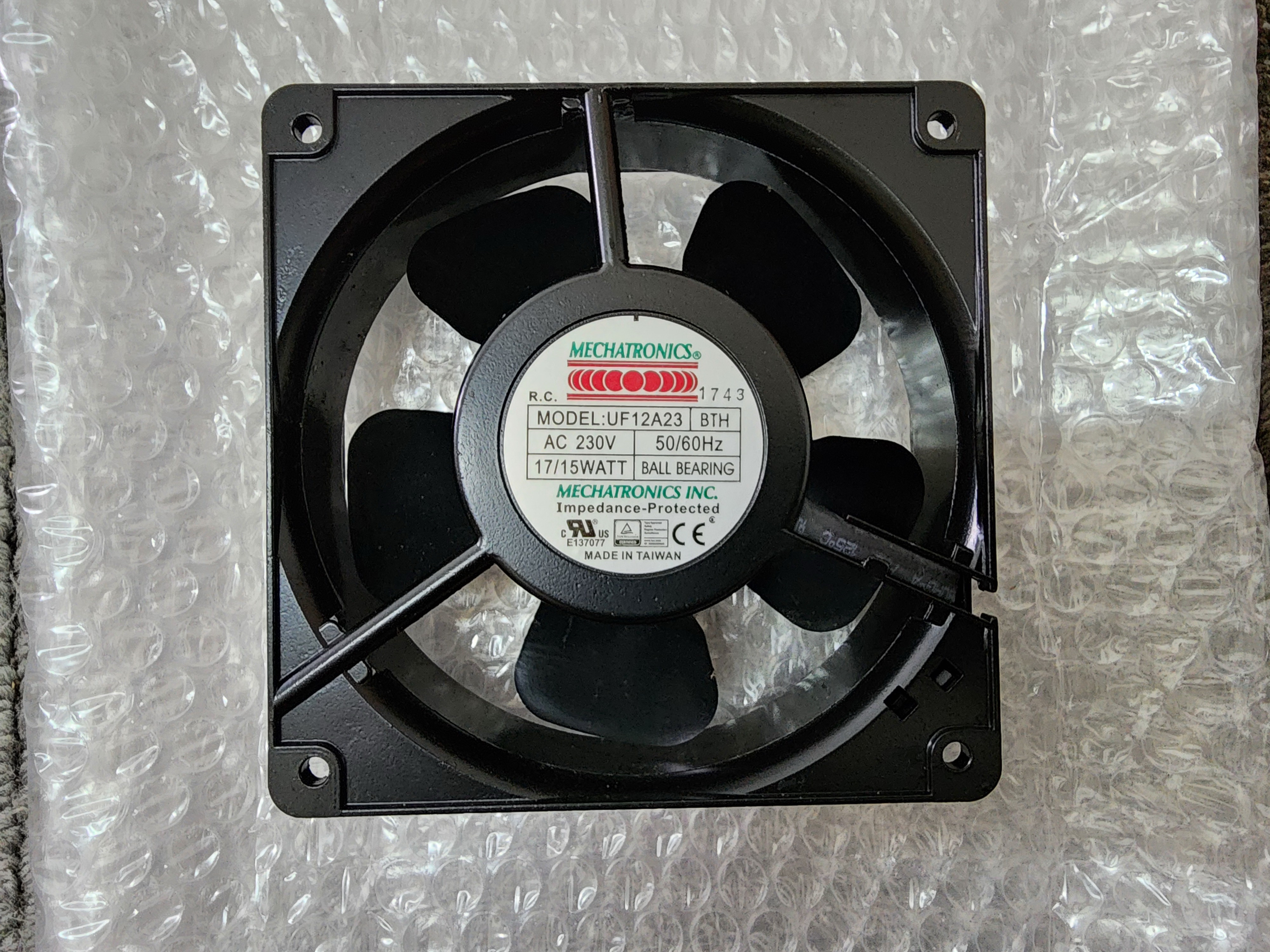 พัดลม AC 4.5 นิ้ว 230Vac 15W แบบขั้วเสียบ 
