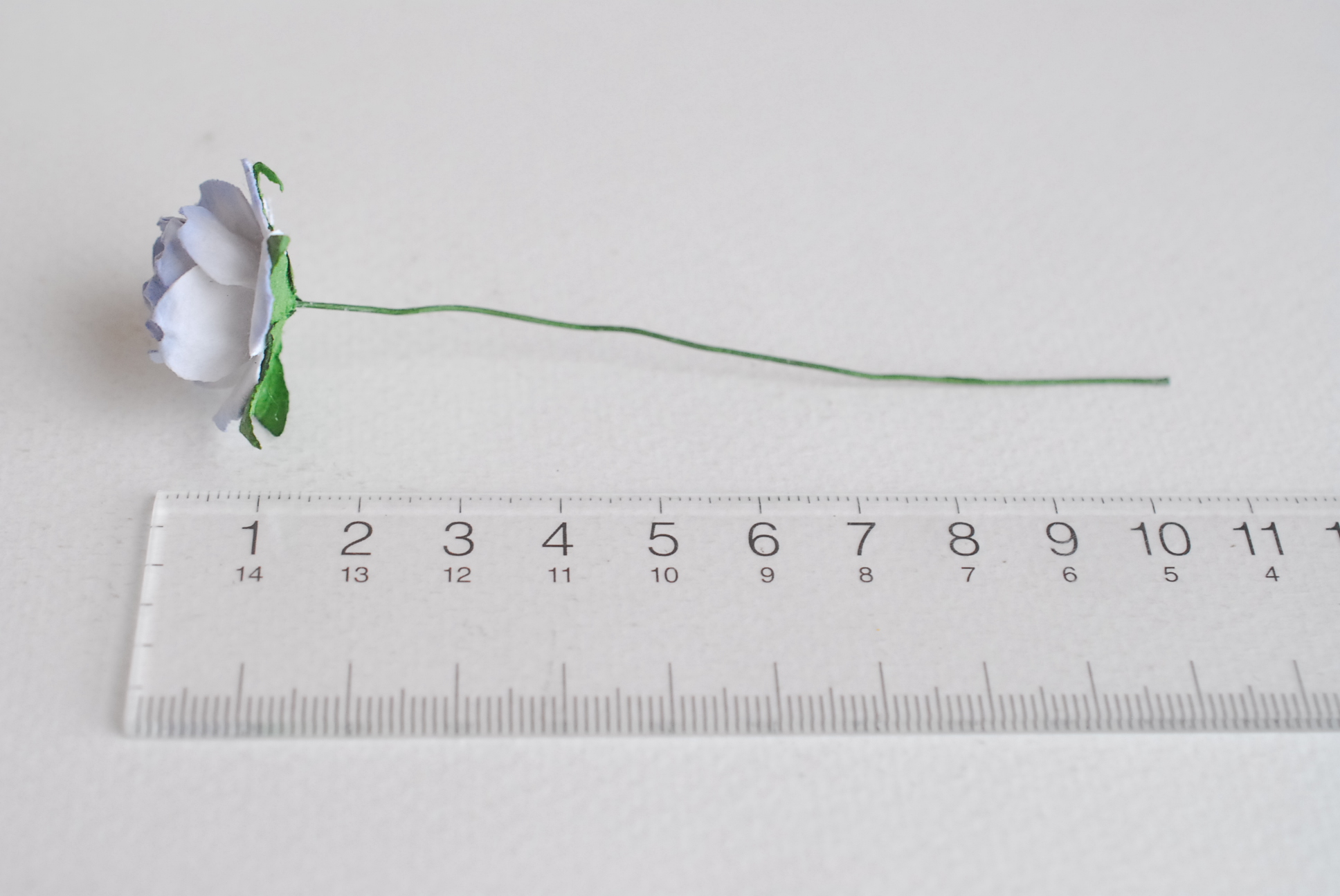 ดอกไม้กระดาษสา ดอกกุหลาบกระดาษ ดอกไม้กุหลาบกระดาษ ราคาส่ง, ดอกกุหลาบกระดาษสา ดอกไม้ประดิษฐ์ สำหรับตกแต่ง หรืองานแต่งงาน สีฟ้าตุ่นปัด กลีบหยัก ขนาด 2.5 cm. จำนวน 50 ดอก paper flowers supplies DIY wedding flowers, mini roses paper size 2.5 cm. pale blue ิbr