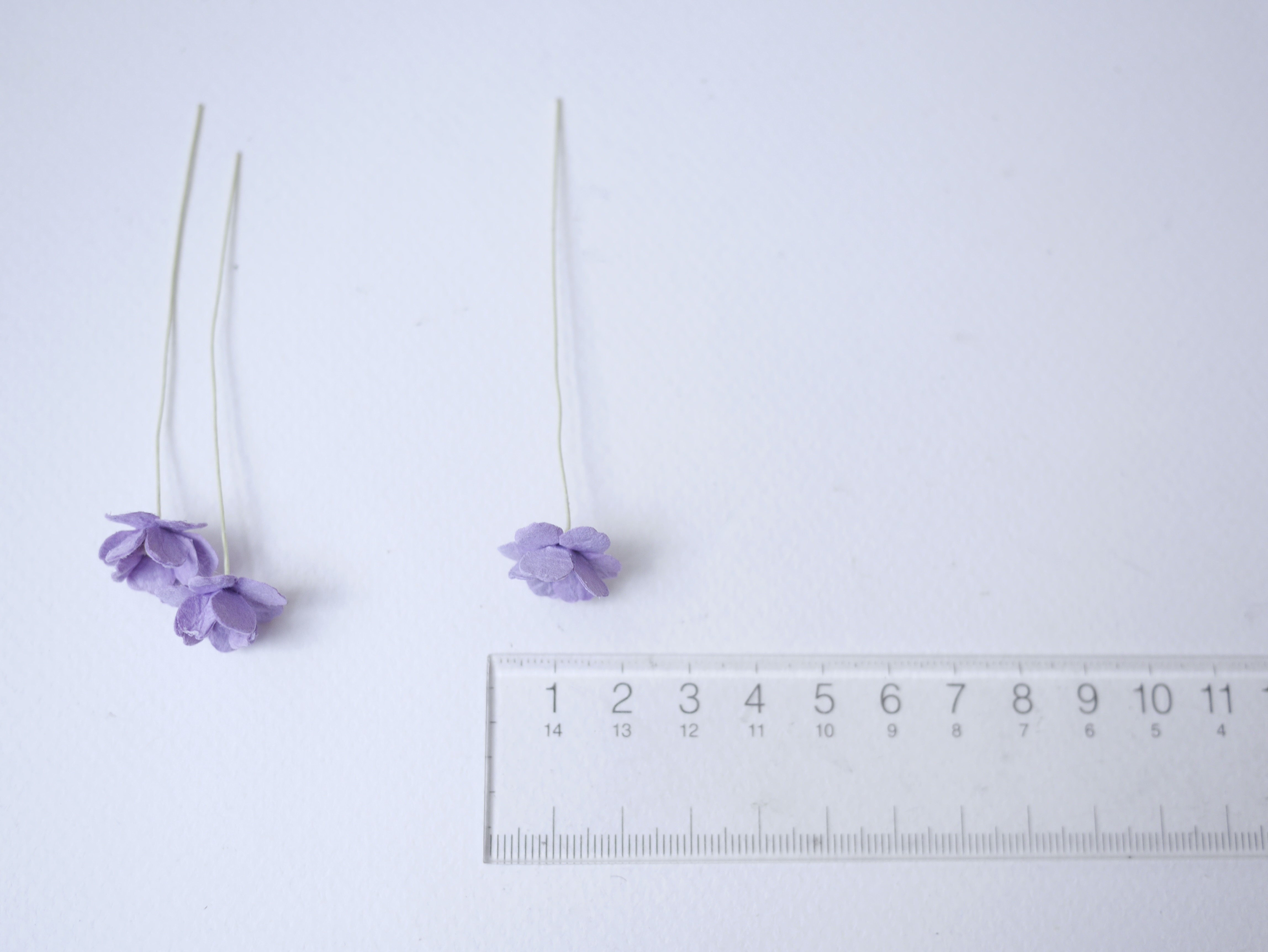 ดอกไม้กระดาษสา ราคาส่ง, ดอกไฮเดรนเยียกระดาษสา ดอกไม้ประดิษฐ์ ตกแต่งงานแต่งงาน ประดิษฐ์ข้อมือเพื่อนเจ้าสาว ขนาด 1.5 cm., สำหรับของชำร่วย, งานแต่งงาน, ดอกไม้ทำข้อมือเจ้าสาว สีม่วงเข้ม จำนวน 100 ดอก Paper flower,100 Pieces mulberry hydenyia, dark purple colo