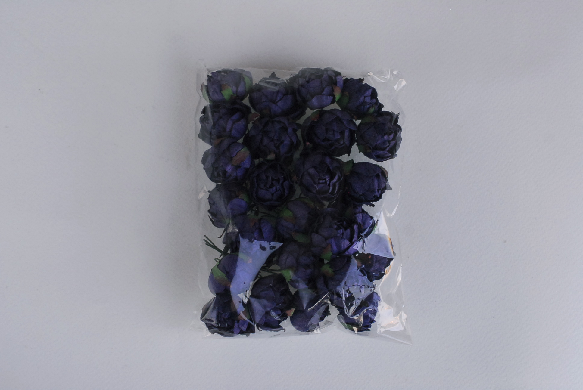 ดอกไม้กระดาษสาราคาส่ง, ดอกไม้กระดาษ,สำหรับตกแต่งของชำร่วย งานแต่งงาน ดอกกุหลาบกลม peony ขนาด 3.5 cm. จำนวน 25 ดอก, สีน้ำเงินเข้ม Paper Flowers, Peony flowers supplies size 3.5 cm./ 25 pieces, handmade flowers, peony passion blue color.