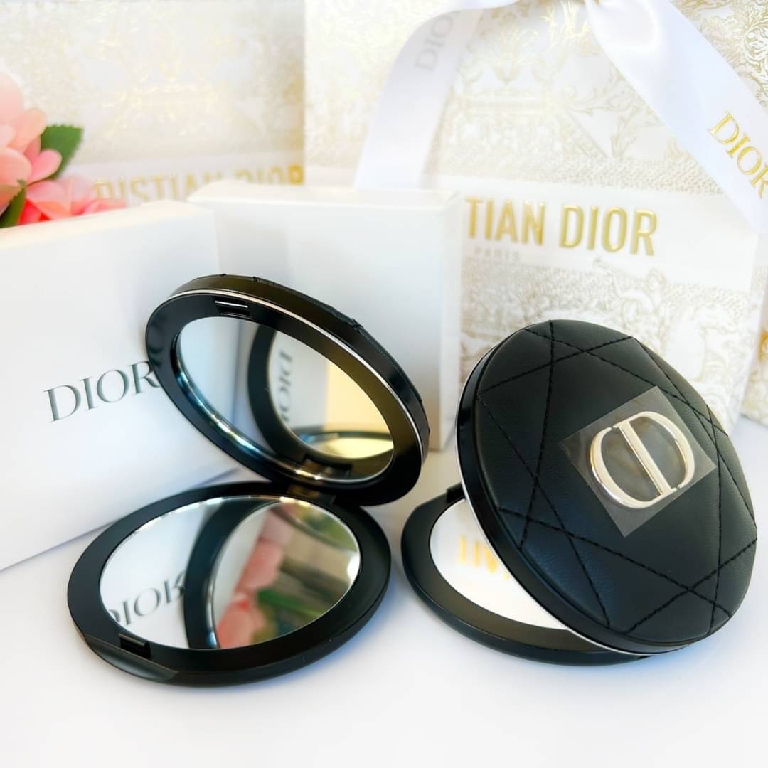 กระจกพกพา Dior Beaute Pocket Mirror