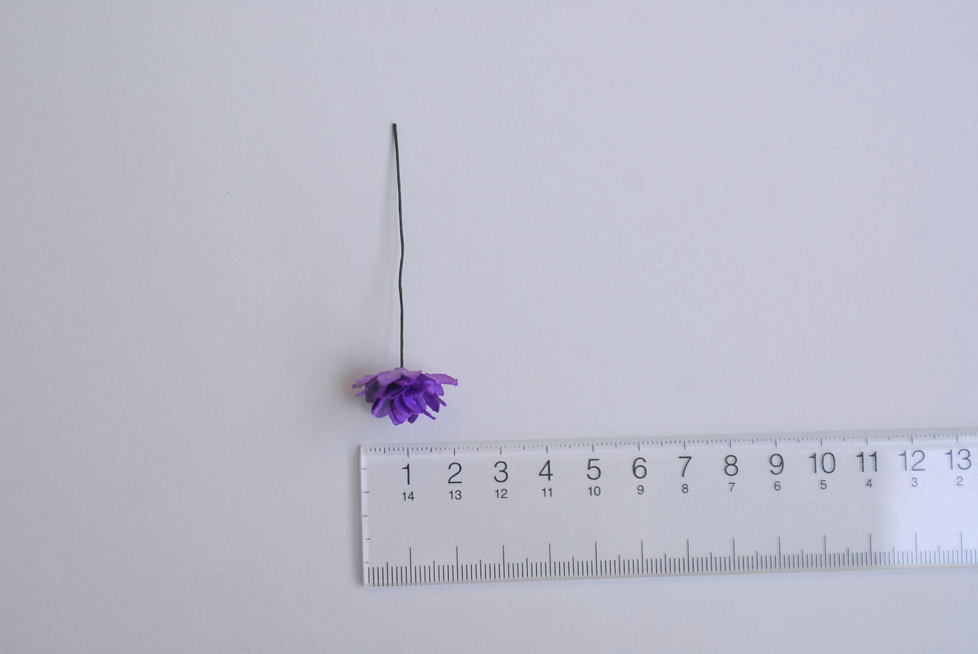 ดอกไม้ประดิษฐ์, ดอกไม้กระดาษสา, ดอก gypsophila, ดอกยิปโซ งานประดิษฐ์ตกแต่งของชำร่วย, ดอกไม้ทำพานพุ่ม,พานพวงมาลัย, พานรับไหว้, ขนาด 2 cm. สีม่วง