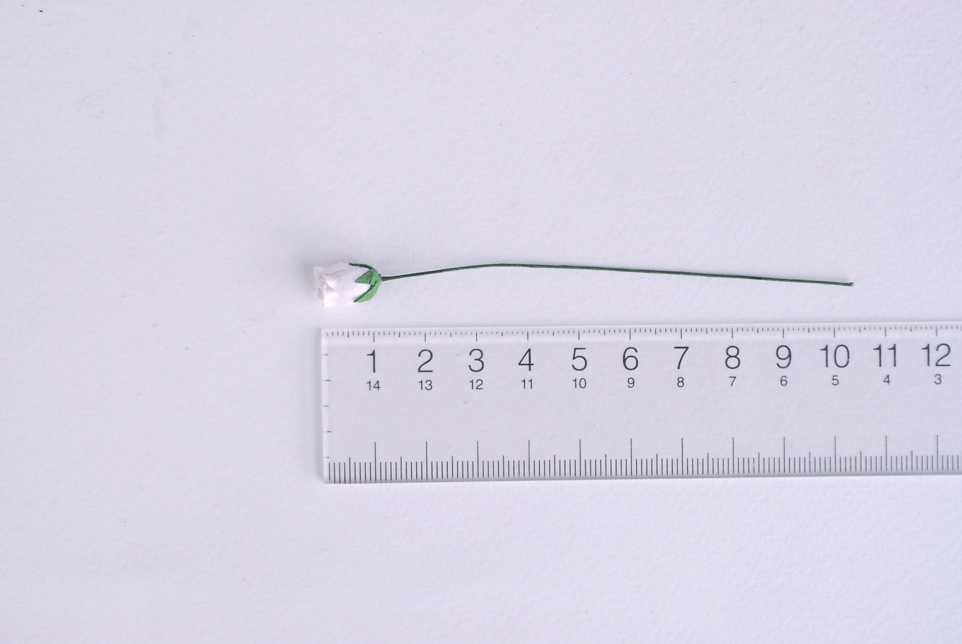 ดอกไม้กระดาษสา ดอกไม้กระดาษสา จตุจักร งานประดิษฐ์ ดอกไม้ทำข้อมือเพื่อนเจ้าสาว แต่งงาน, ดอกกุหลาบตูม 0.8x1 cm. 25 ดอก สีขาว paper flowers, budding roses flower 0.8x1 cm. 25 pieces white color.