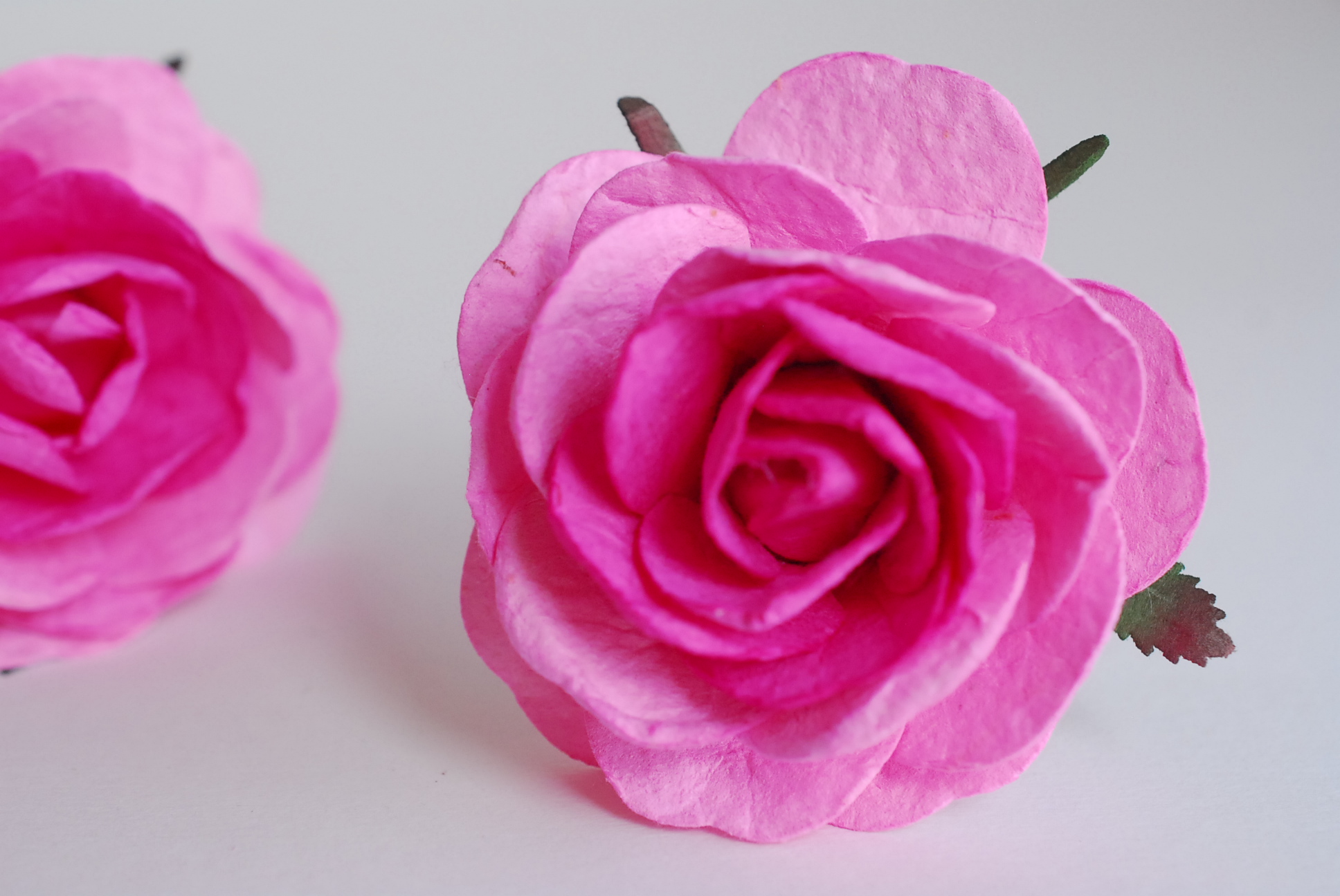 ดอกไม้กระดาษสา ดอกไม้กุหลาบกระดาษ ดอกกุหลาบกระดาษ ขนาด 6.5 cm., สำหรับของชำร่วย, งานแต่งงาน, สีชมพู2tone Paper flower,10 Pieces mulberry rose, 6.5 cm. pink2tone color