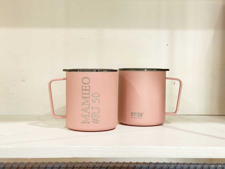 สลักชื่อ สลักข้อความ สลักรูป เลเซอร์ชื่อ เลเซอร์ข้อความ เลเซอร์รูป บนกระบอกน้ำ