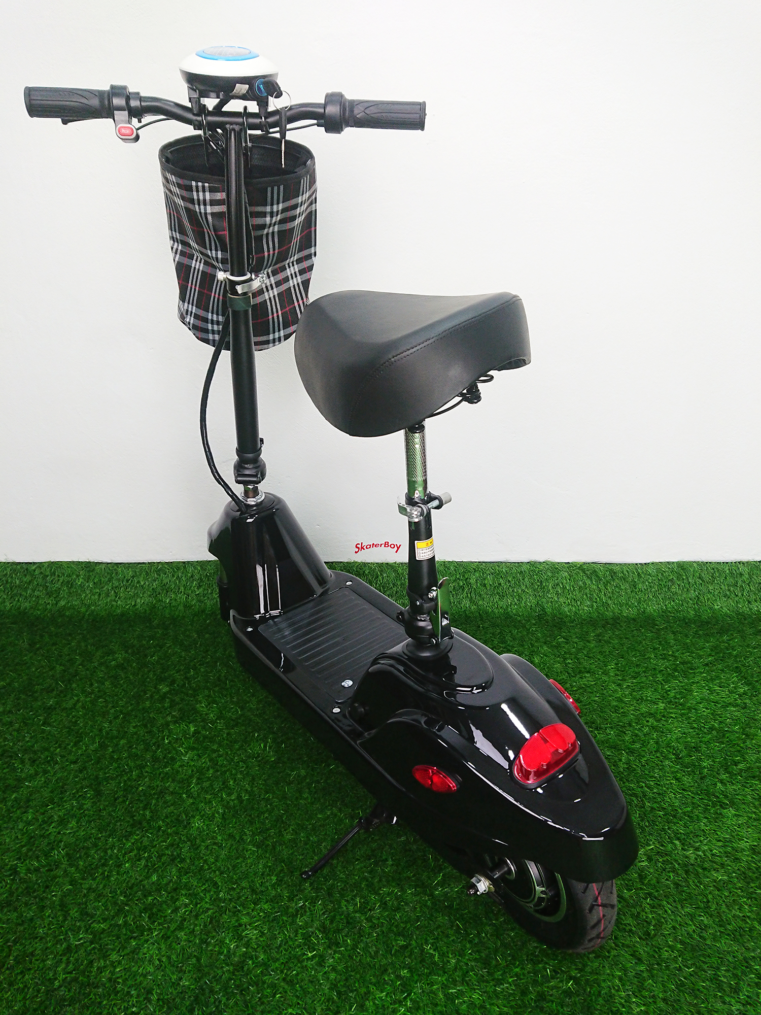 [0601] สกู็ตเตอร์ไฟฟ้า รุ่น Dolphin สำหรับผู้ชาย ล้อ10นิ้ว รับประกัน6เดือน มีอะไหล่เปลี่ยน Electric scooter