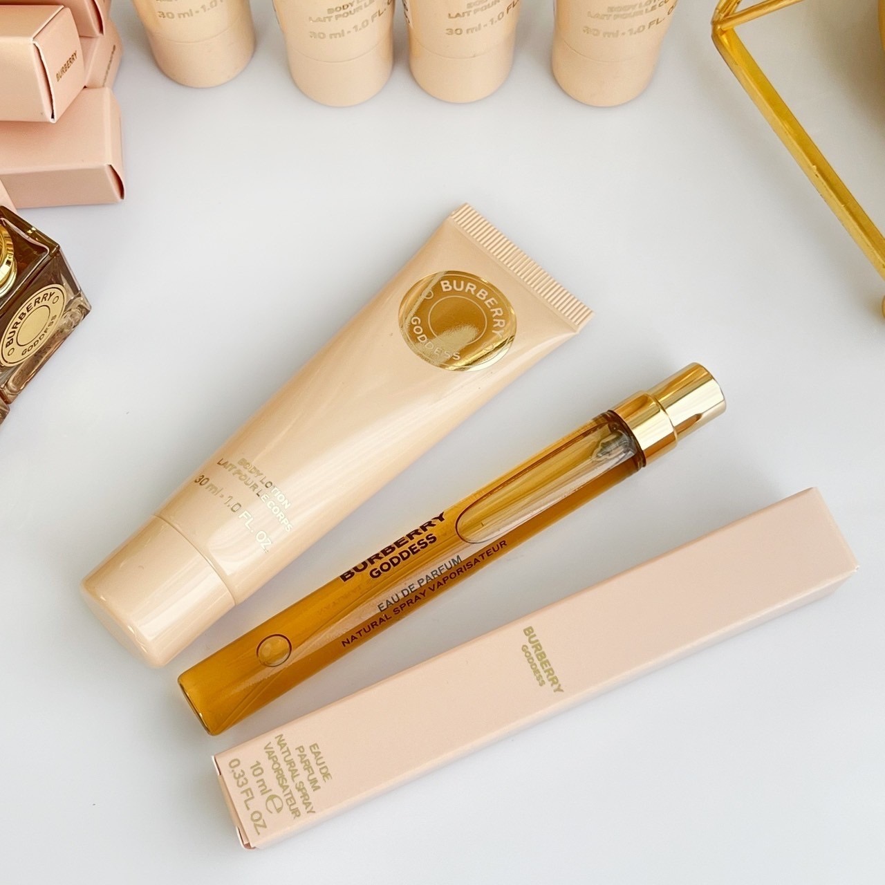เซ็ทน้ำหอมจิ๋ว Burberry Goddess Perfume & Body Lotion