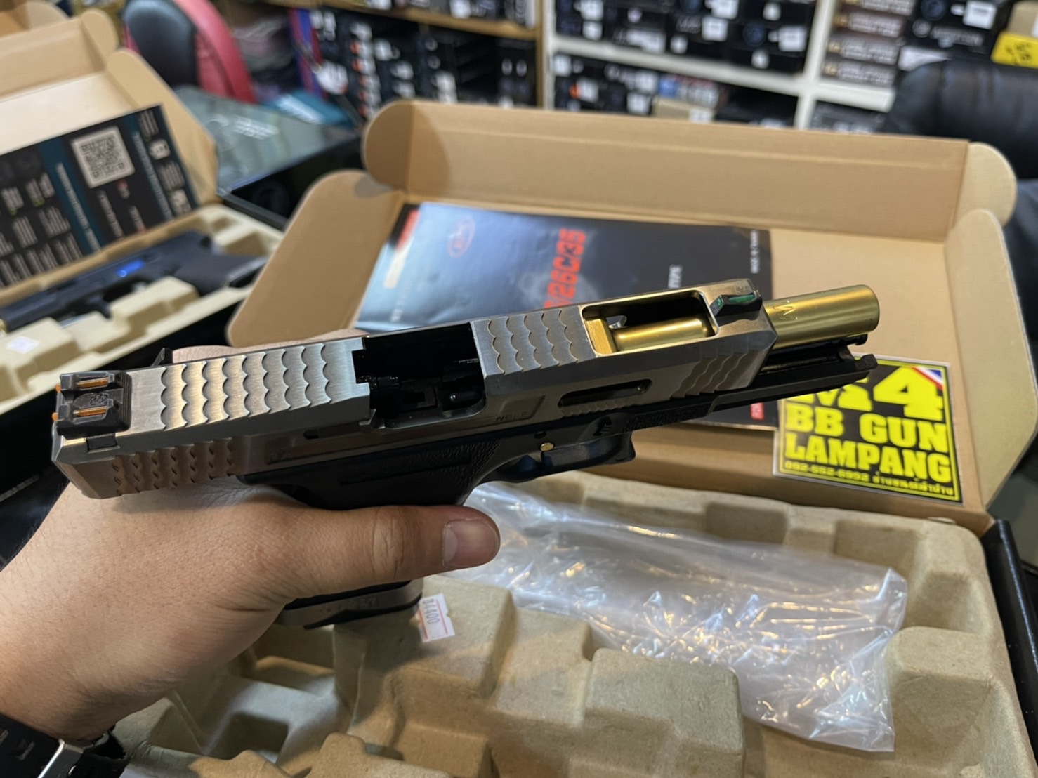 WE Glock18 G-Force Custom – เฟรมดำ สไลด์เงิน ลำกล้องทอง T5