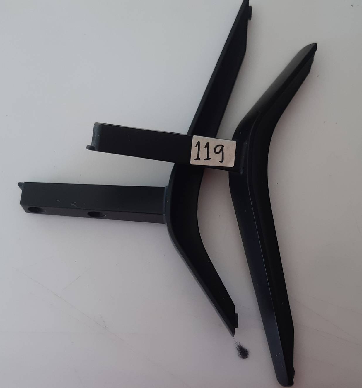 อันที่ 119 ขาทีวี Skyworth 43E2000 1020-UB20AA00-PA