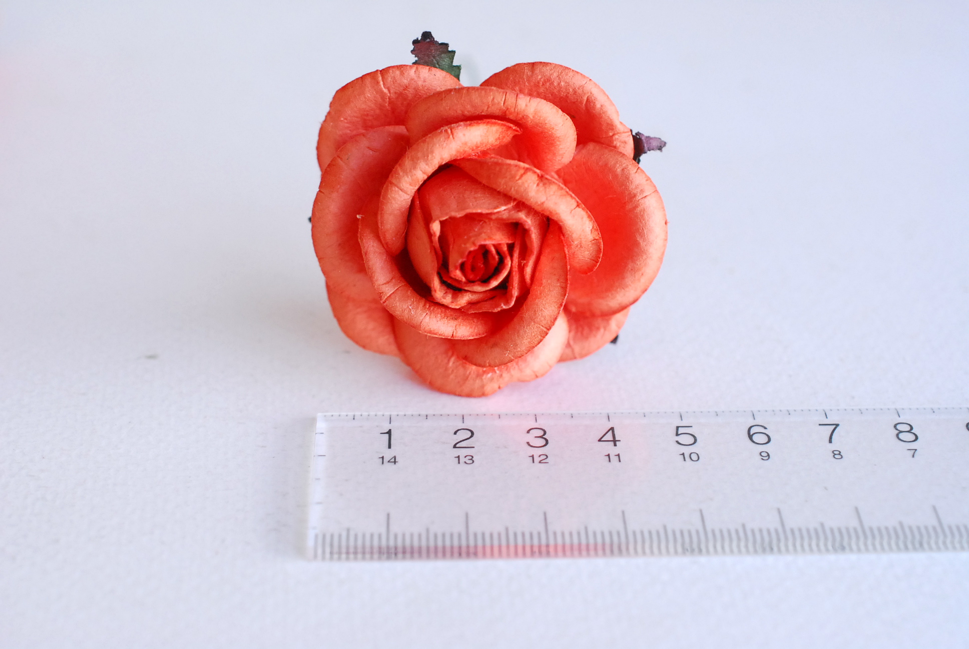 ดอกไม้กระดาษสา ราคาส่ง, ดอกกุหลาบกระดาษสา ดอกไม้ประดิษฐ์ ตกแต่งงานแต่งงานสีสวย ขนา่ด 4.5 cm., สำหรับของชำร่วย, งานแต่งงาน, ดอกไม้ทำข้อมือเจ้าสาว Paper flower,20 Pieces mulberry rose, 4.5 cm.orange color.