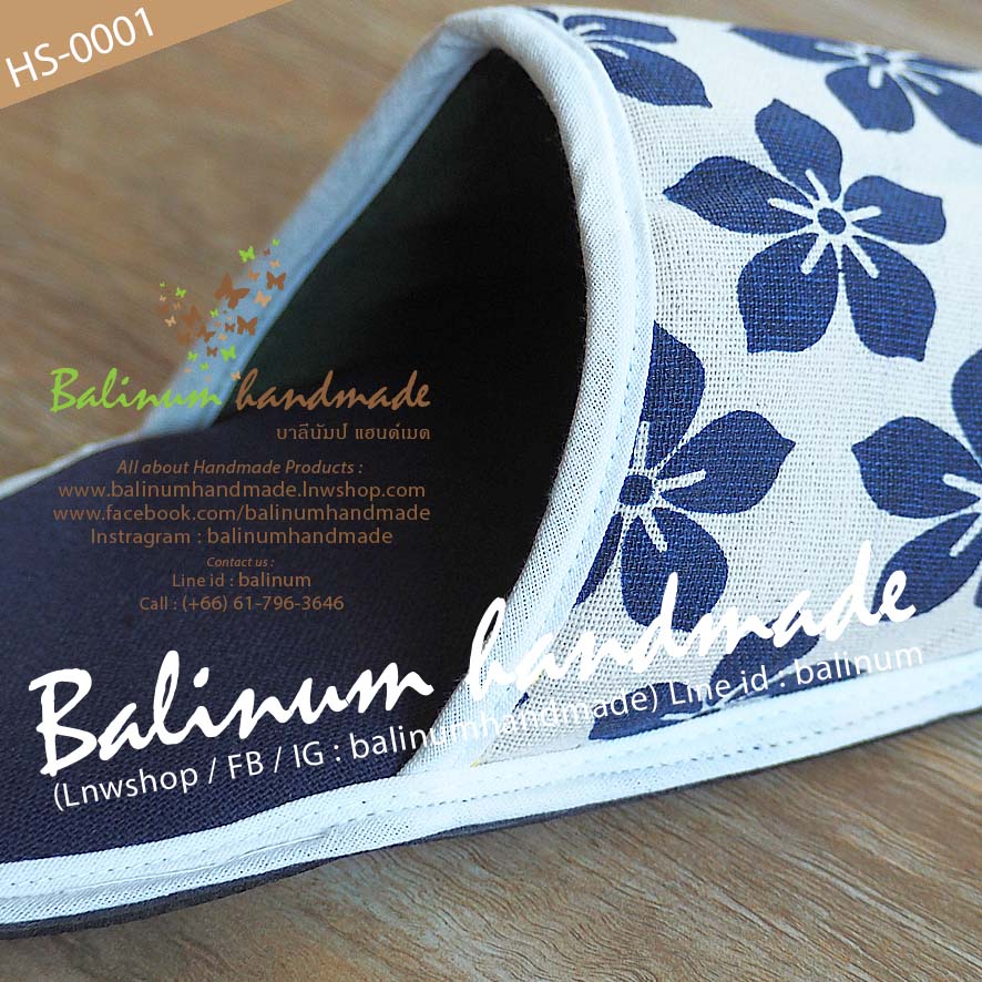 Slipper Handmade รองเท้าสลิปเปอร์ รองเท้าใส่ในบ้าน งานแฮนด์เมด เนื้อผ้าฝ้ายพิมพ์ลาย งานตัดเย็บดี เนื้อนุ่มใส่สบาย เป็น Free size ใส่ได้ทั้งผู้หญิงและผู้ชาย (เนื่องจากเป็นงานแฮนด์เมด ลายผ้าจะมีแบบมาไม่ซ้ำกันนะคะ) ขาว, น้ำเงิน (White, Blue)