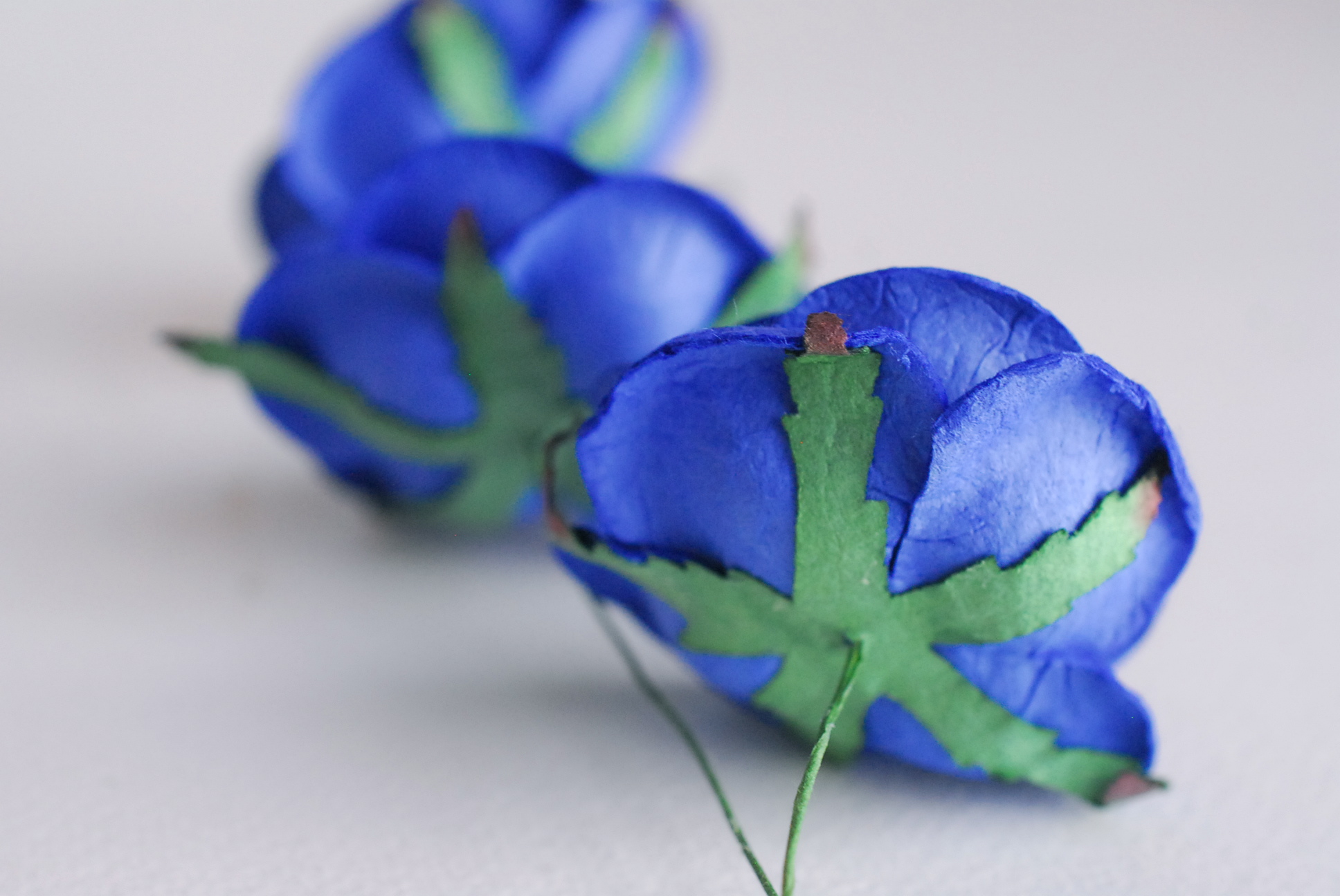 ดอกไม้กระดาษสา ดอกกุหลาบกระดาษสีน้ำเงินทะเล ขนา่ด 4.5 cm., สำหรับของชำร่วย, งานแต่งงาน, Paper flower,20 Pieces mulberry rose, 4.00 cm. ocean blue color.