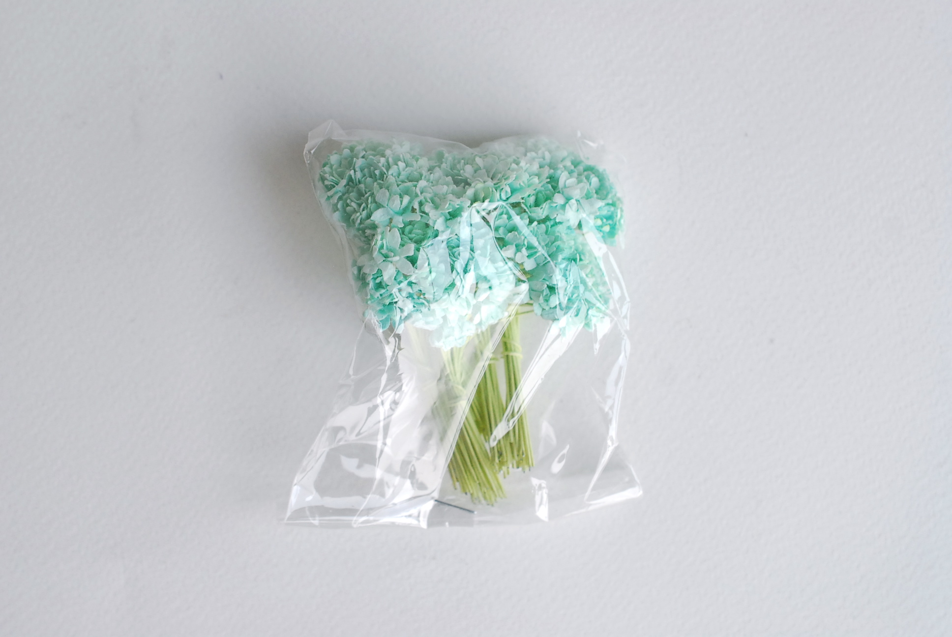 ดอกไม้ประดิษฐ์, ดอกไม้กระดาษสา, ดอก gypsophila, ดอกยิปโซ งานประดิษฐ์ตกแต่งของชำร่วย, ดอกไม้ทำพานพุ่ม, พานรับไหว้, ขนาด0.8 cm. สีมิ้น