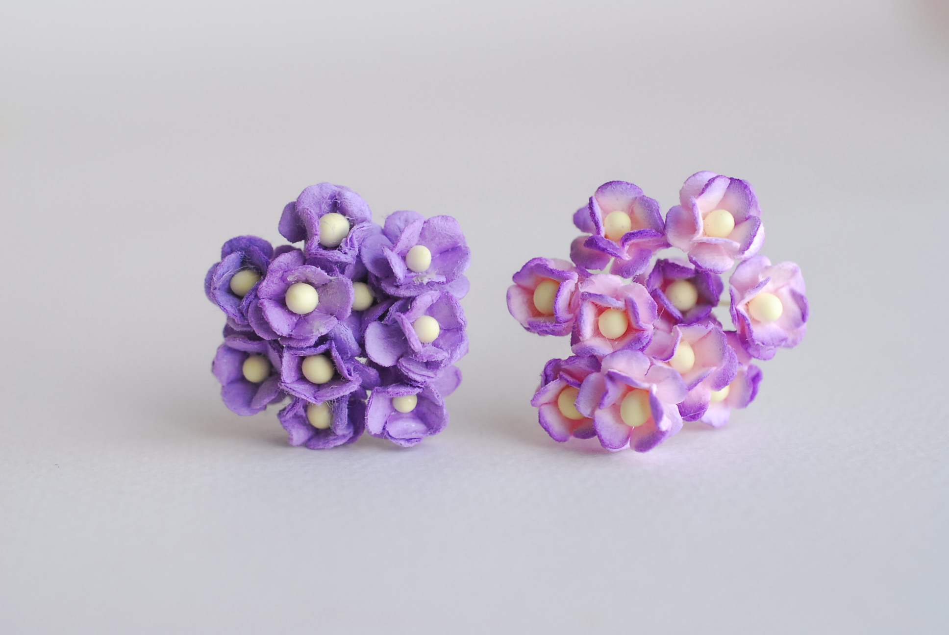 ดอกไม้กระดาษสา ดอกไม้กระดาษสาราคาส่ง ดอกไม้กระดาษสำหรับตกแต่ง งานแต่งงาน หรือติดของชำร่วย ดอก creeping lady 100 ดอก ขนาด 0.8 cm. คละสีพาสเทล Small Paper Flower with stem, , 100 pcs., size 0.8 cm., creeping flowers 2 layers, pastel mixed rainbow color.