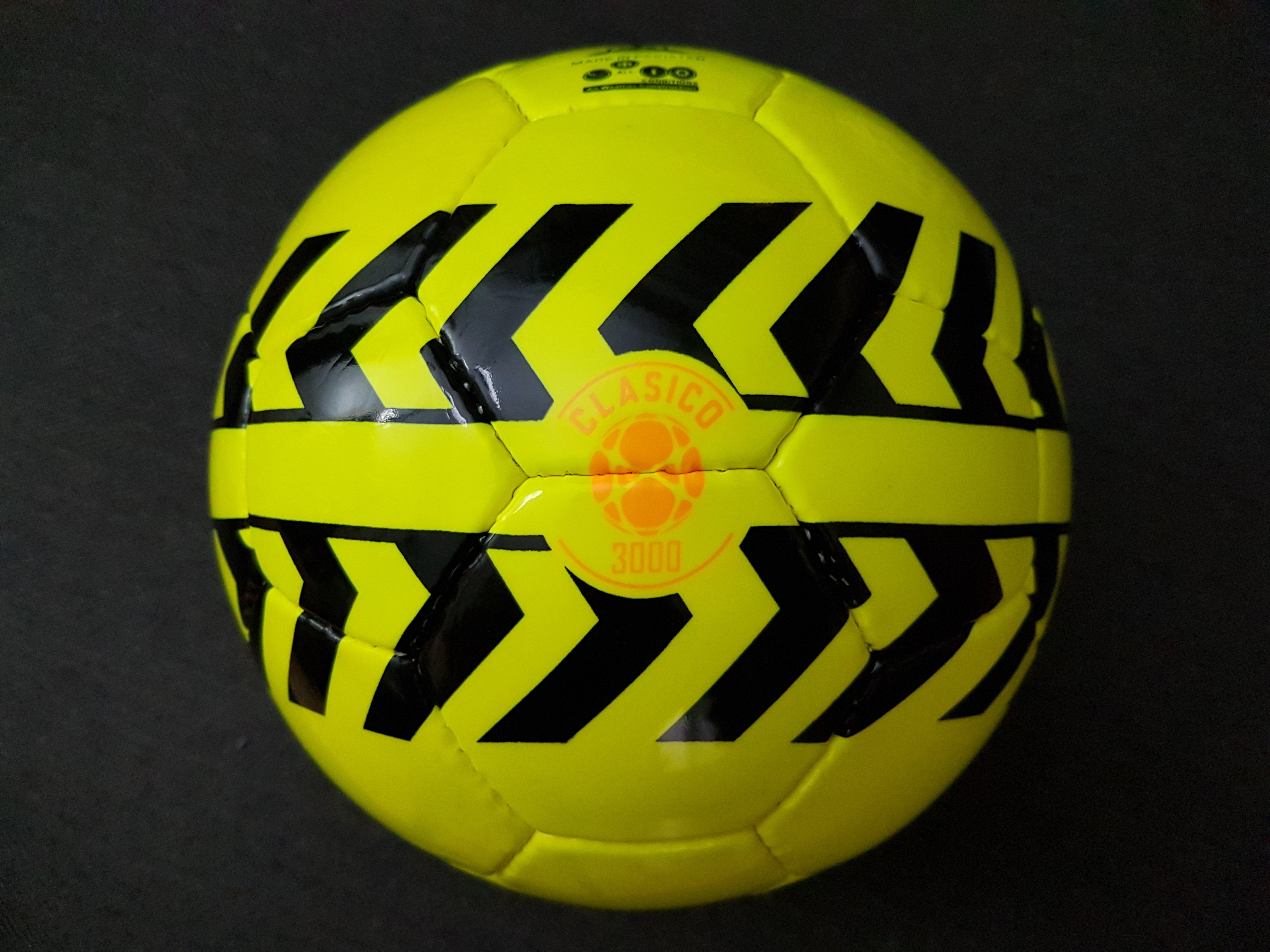 Soccer Ball Size 5 รุ่น CLASICO 3000