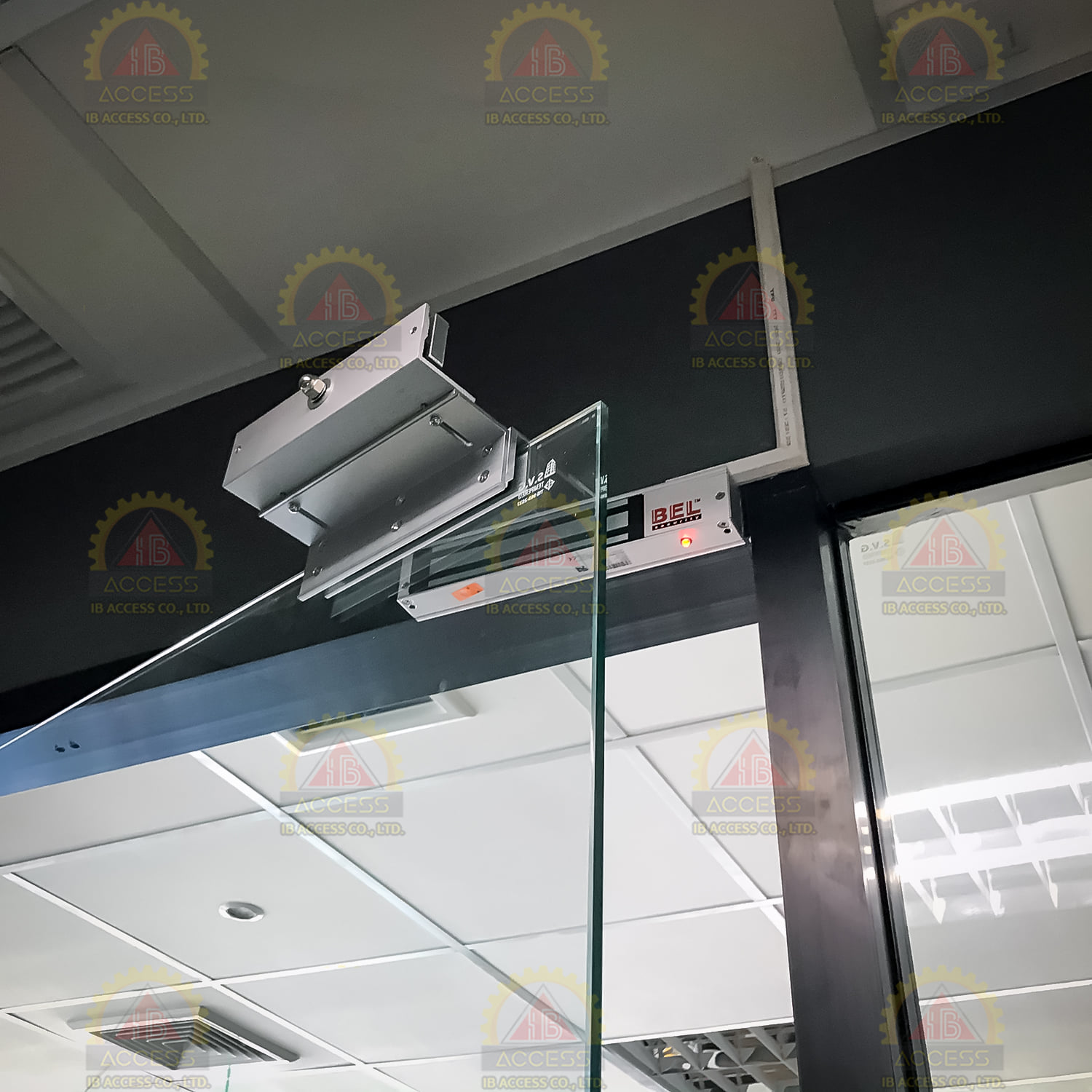 U Bracket สำหรับประตูกระจกบานเปลือยล่าง ยี่ห้อ BEL รุ่น U1-600