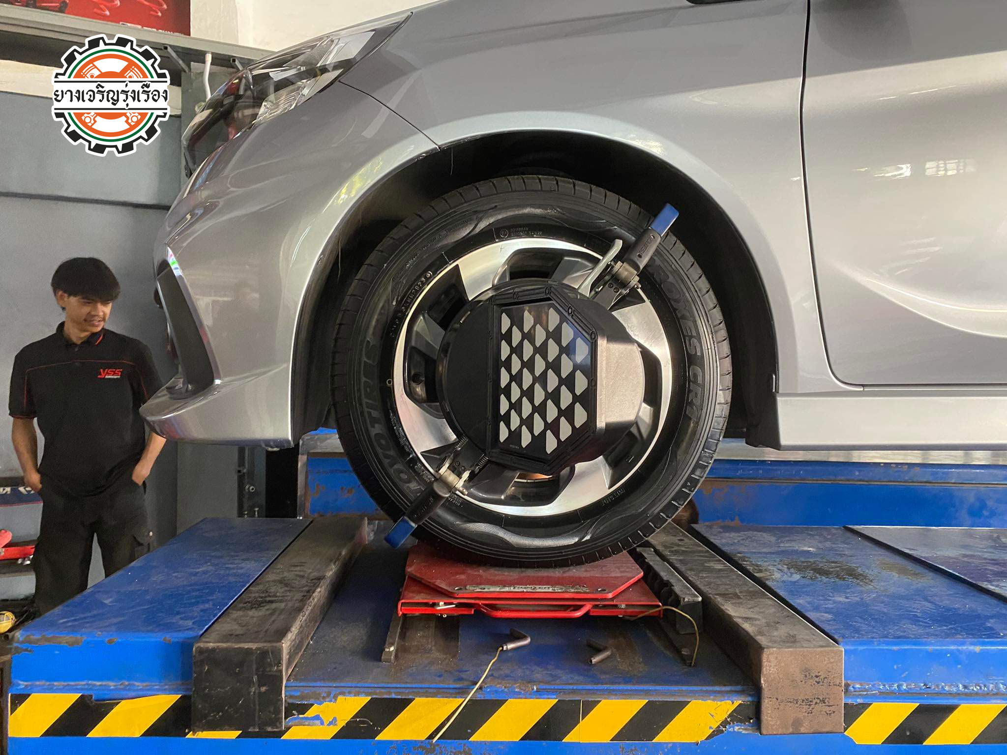 HONDA MOBILIO เข้ารับบริการเปลี่ยนยางรถยนต์ เน้นคุณภาพ ราคาเหมาะสม ☄️TOYO TIRES PROXES CR1 88H ขนาด 195/60R15 𝙊𝙪𝙧 𝙎𝙚𝙧𝙫𝙞𝙘𝙚 บริการทางร้านเรารับทำอะไรบ้าง 🔧 ติดตั้งยางแบบไร้รอย 100% 🔧 บริการสลับยาง ตามอายุ 🔧 มียางรถยนต์ทุกยี่ห้อให้เลือกซื้อ 🔧 เช็คช่วงล่าง แก้ปัญหาให้ตรงจุด 🔧 บริการล้างลิ้นปีกผีเสื้อ 🔧 บริการเช็คระยะรถยนต์ 🔧 เปลี่ยนถ่ายของเหลวทั้งระบบ 🔧 ตั้งศูนย์ด้วยเครื่อง HUNTER นำเข้าจาก USA สอบถามข้อมูลเพิ่มเติม หรือนัดหมายเข้ารับบริการ Tel : 08-6569-1915 Tel : 08-6544-5963 Line id : @88rw Tiktok : https://www.tiktok.com/@88rwycrr Youtube : https://youtube.com/@88rw Facebook : https://www.facebook.com/88rwtire Location : https://goo.gl/maps/HrNUAZXPN94KvxZ98?coh=178573&entry=tt #รถยนต์มีปัญหาไม่รู้ต้องแก้ตรงไหน ทางเรายินดี ตรวจหาปัญหาและหาวิธีแก้ บอกลูกค้าก่อนลงมือทำเสมอราคาเป็นธรรมไม่เอาเปรียบ สบายใจคุณลูกค้า ---------------------------------- ดูแลให้คำปรึกษาทุกปัญหาคาใจ ไม่ทิ้งลูกค้า มีบริการหลังการขาย 【ให้ผู้เชี่ยวชาญของเรา ดูแลรถคุณ】 ร้านยางเจริญรุ่งเรือง ยินดีต้อนรับครับ ---------------------------------- #โช๊คอัพรถยนต์ #monroe #yss #kayaba #profender #ร้านยางเจริญรุ่งเรือง #นนทบุรี #งามวงศ์วาน #amsfix #บริการช่วงล่างรถยนต์ #ซ่อมบำรุงช่วงล่าง #เซทอัพโช๊คอัพรถยนต์