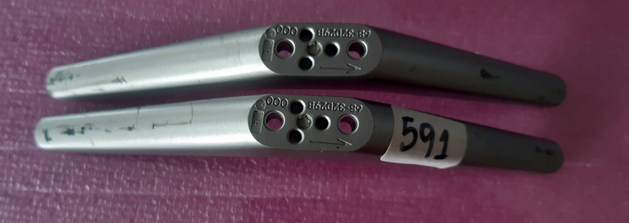 อันที่ 591 ขาทีวี TCL 32D2920 68-32D29B000