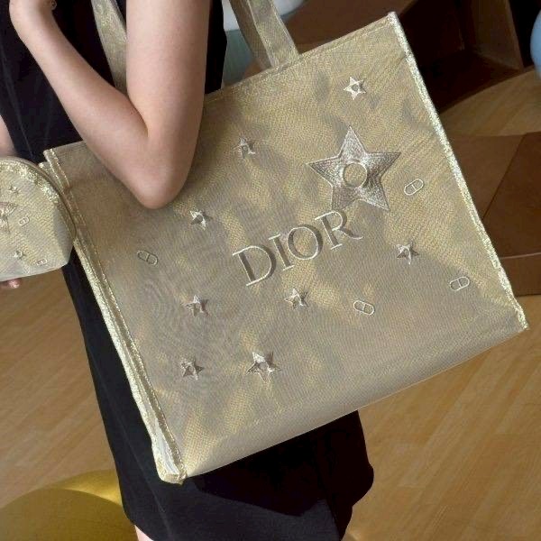 กระเป๋าสะพาย Dior VIP Lucky Stars Tote Bag Exclusive - สีทอง ลายดาว