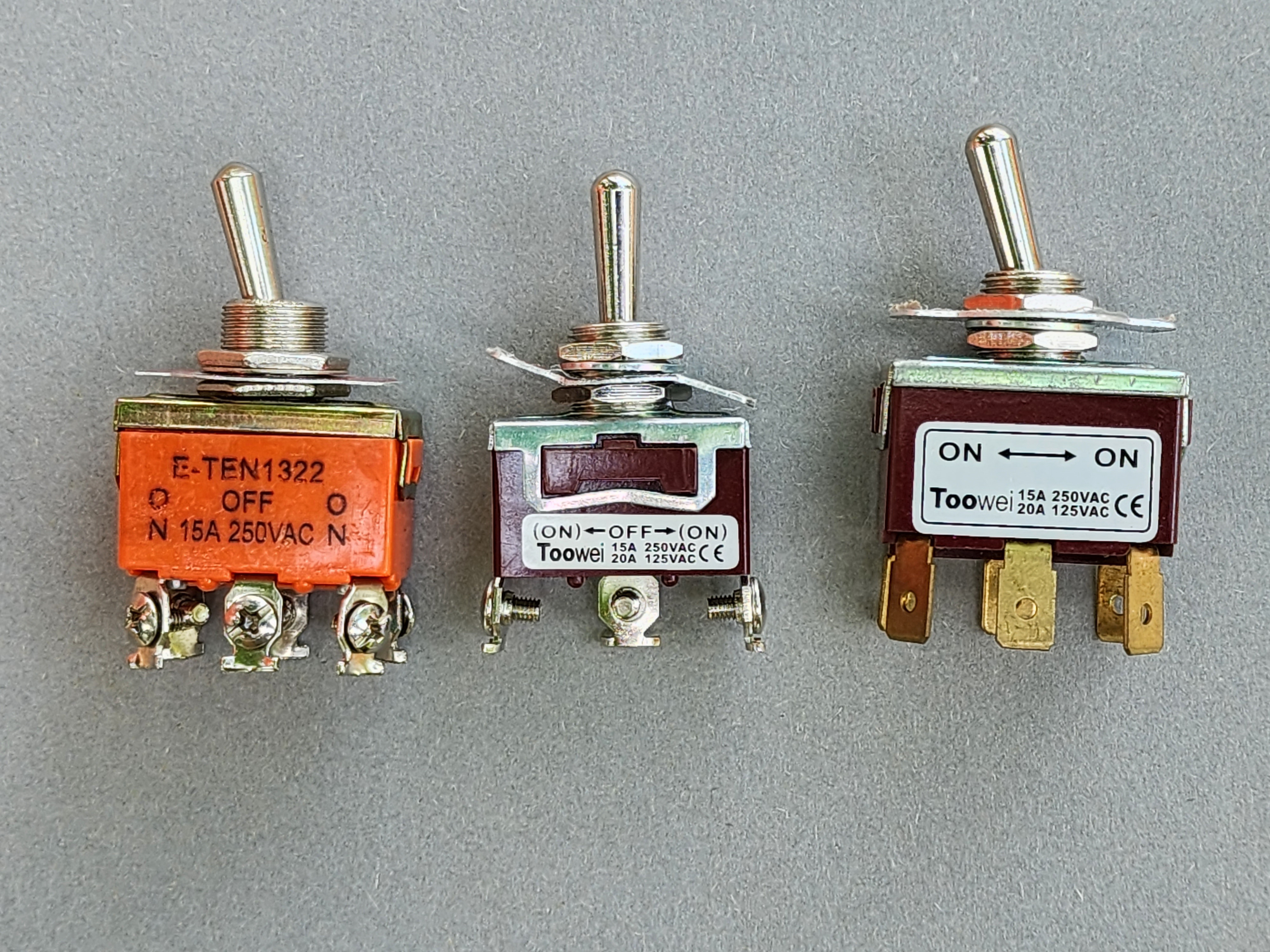 สวิทช์โยก ( Toggle Switch )