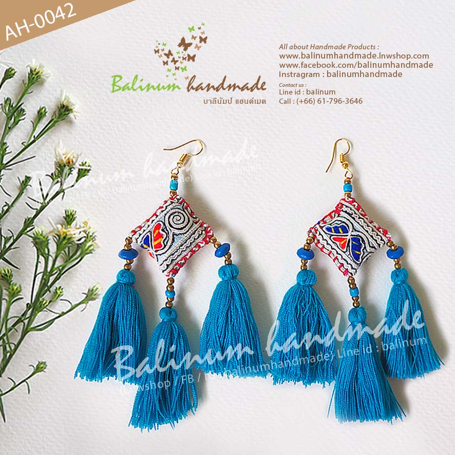 Hmong Hill Tribal Tassel Dangle Bohemian Handmade Earrings ต่างหูแฮนด์เมด สไตล์โบฮีเมียน งานปักชาวเขา + ประดับพู่ ฟ้า (Blue)