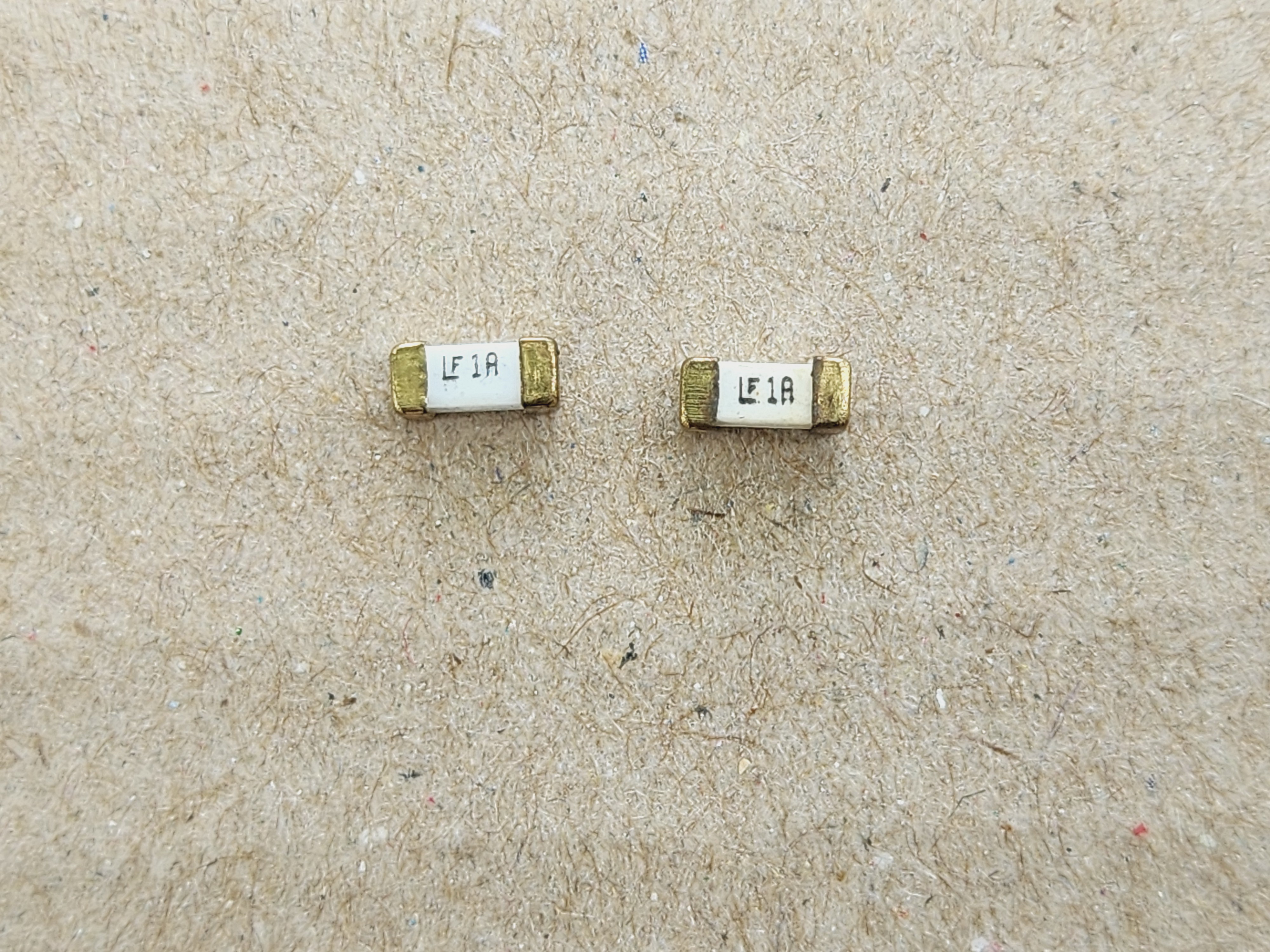 รูปฟิวส์ SMD