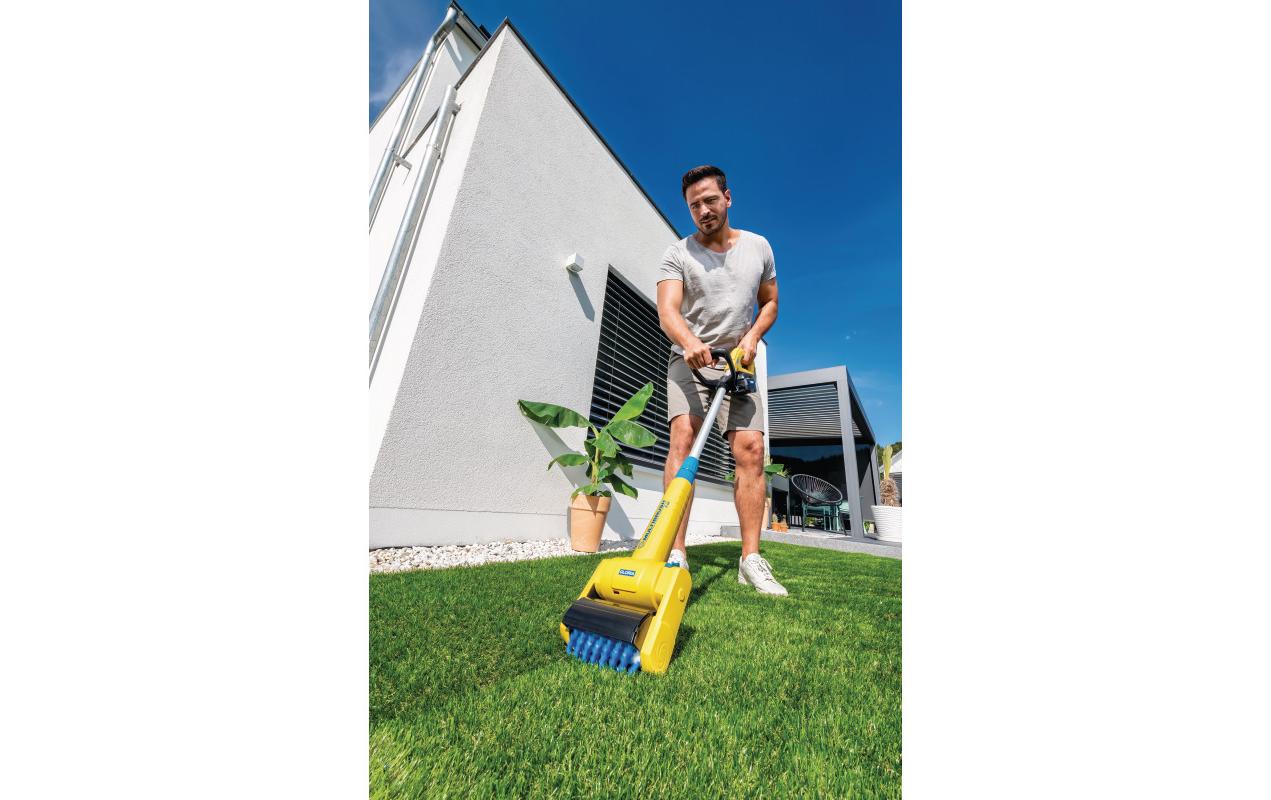 เครื่องทำความสะอาดหญ้าเทียม Gloria รุ่น Multibrush Artificial grass