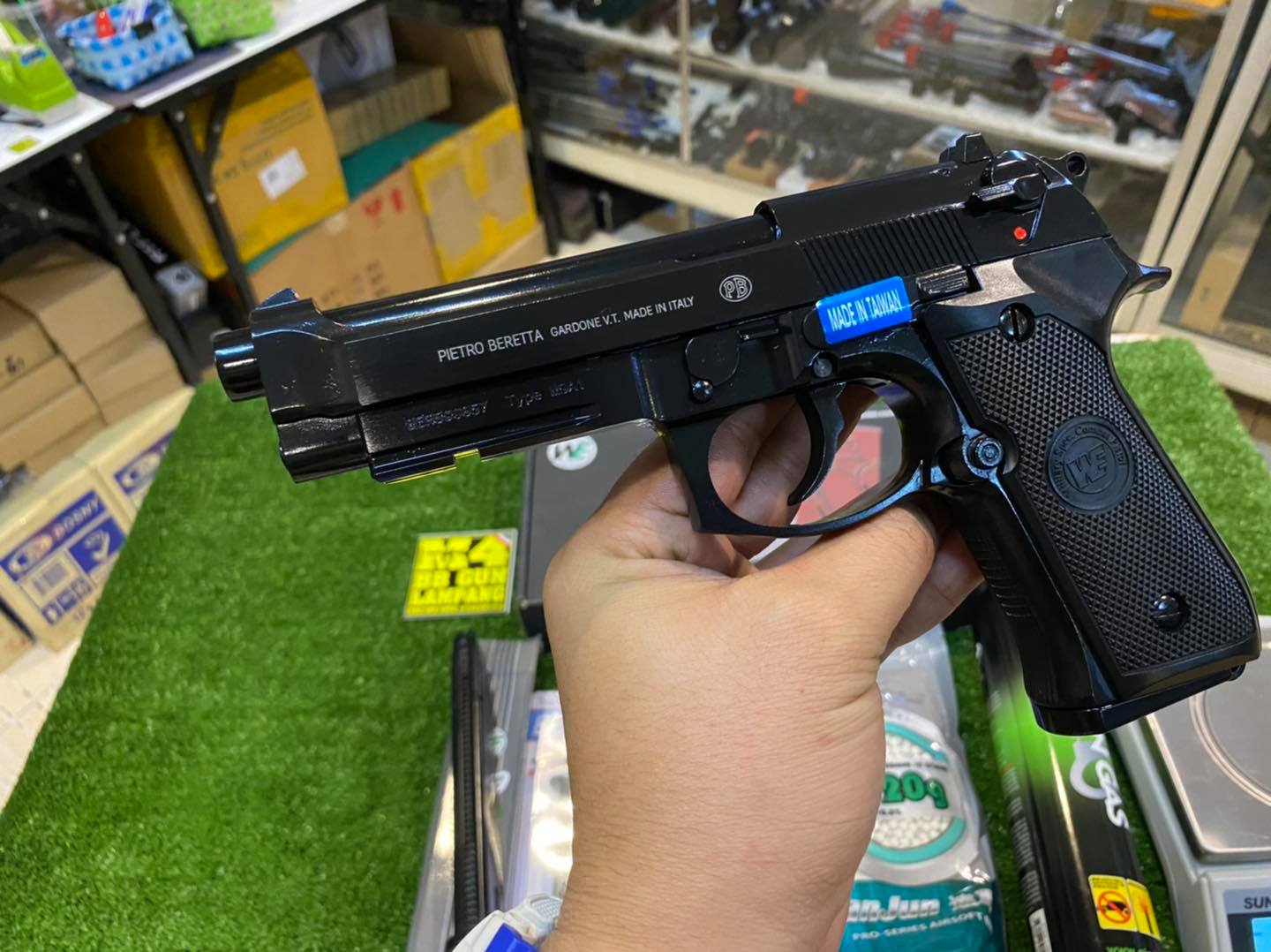 WE - M9A1 Beretta (Full Auto) - สีดำ