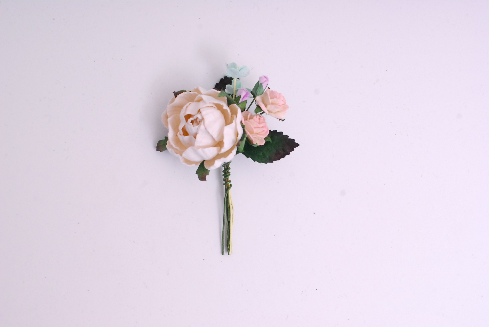 ช่อดอกไม้กระดาษ อดอกไม้ประดับ งานแต่งงาน งานประดิษฐ์ ของชำร่วย ดอกไม้กระดาษสา งานแต่งงาน DIY wedding boutonniere or making centerpieces gift decoration.