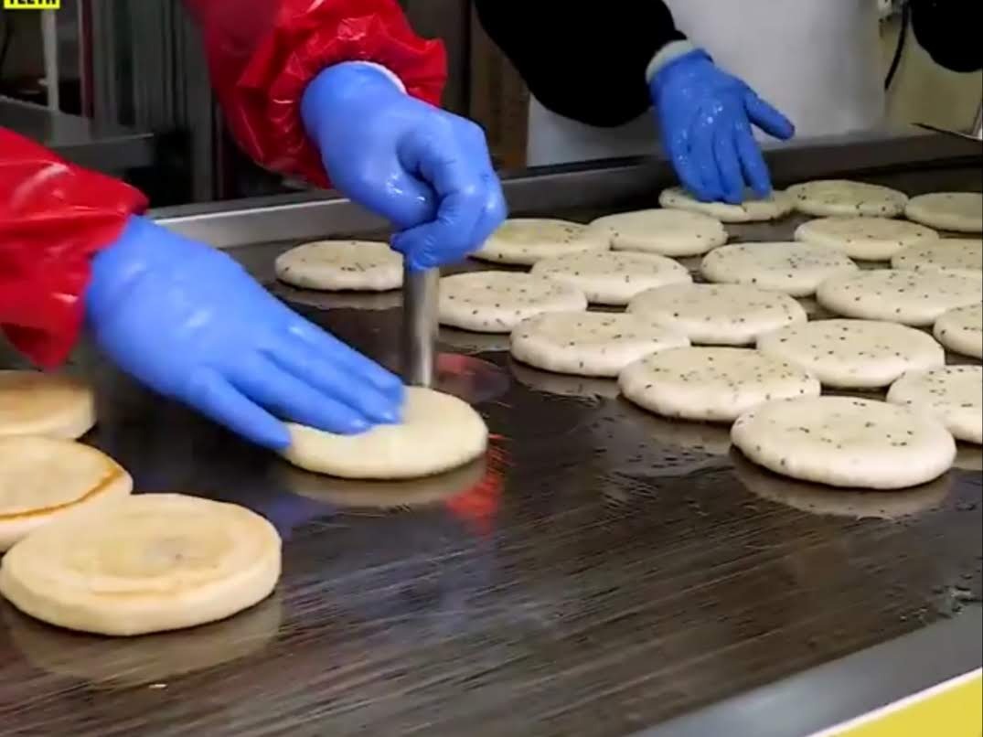 [ยกลัง 10กล่อง] CBB35 ถุงมือไนไตร สีฟ้าคราม ไม่มีแป้ง บางกระชับ ยาว 9นิ้ว หนัก 3.5กรัม (100ชิ้น/กล่อง) แบรนด์ ดูราเซฟ